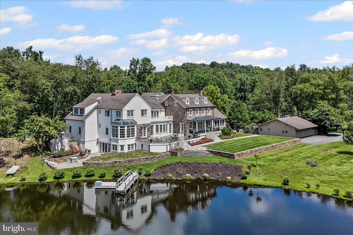 HILLOCH MANOR - Residential