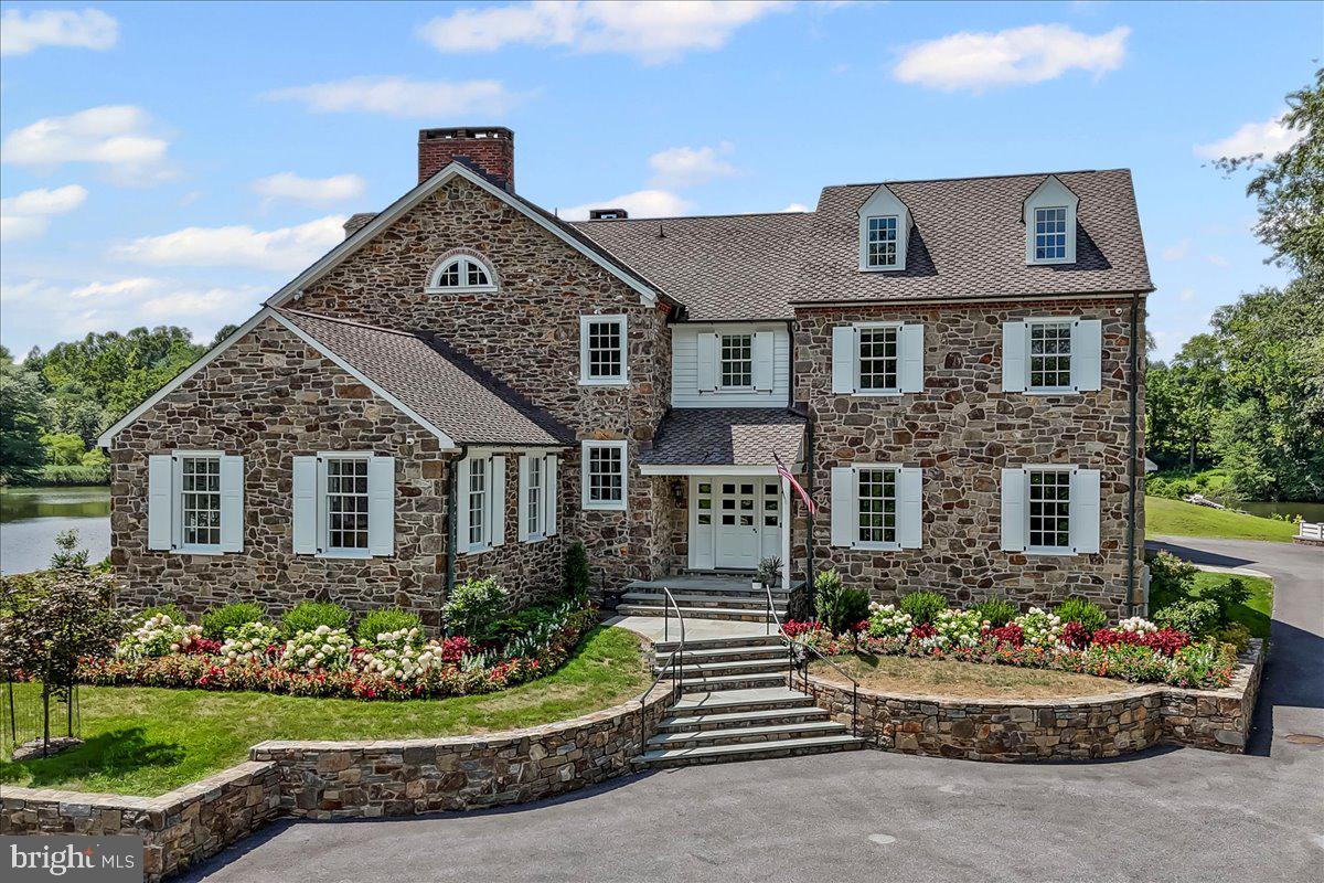 HILLOCH MANOR - Residential