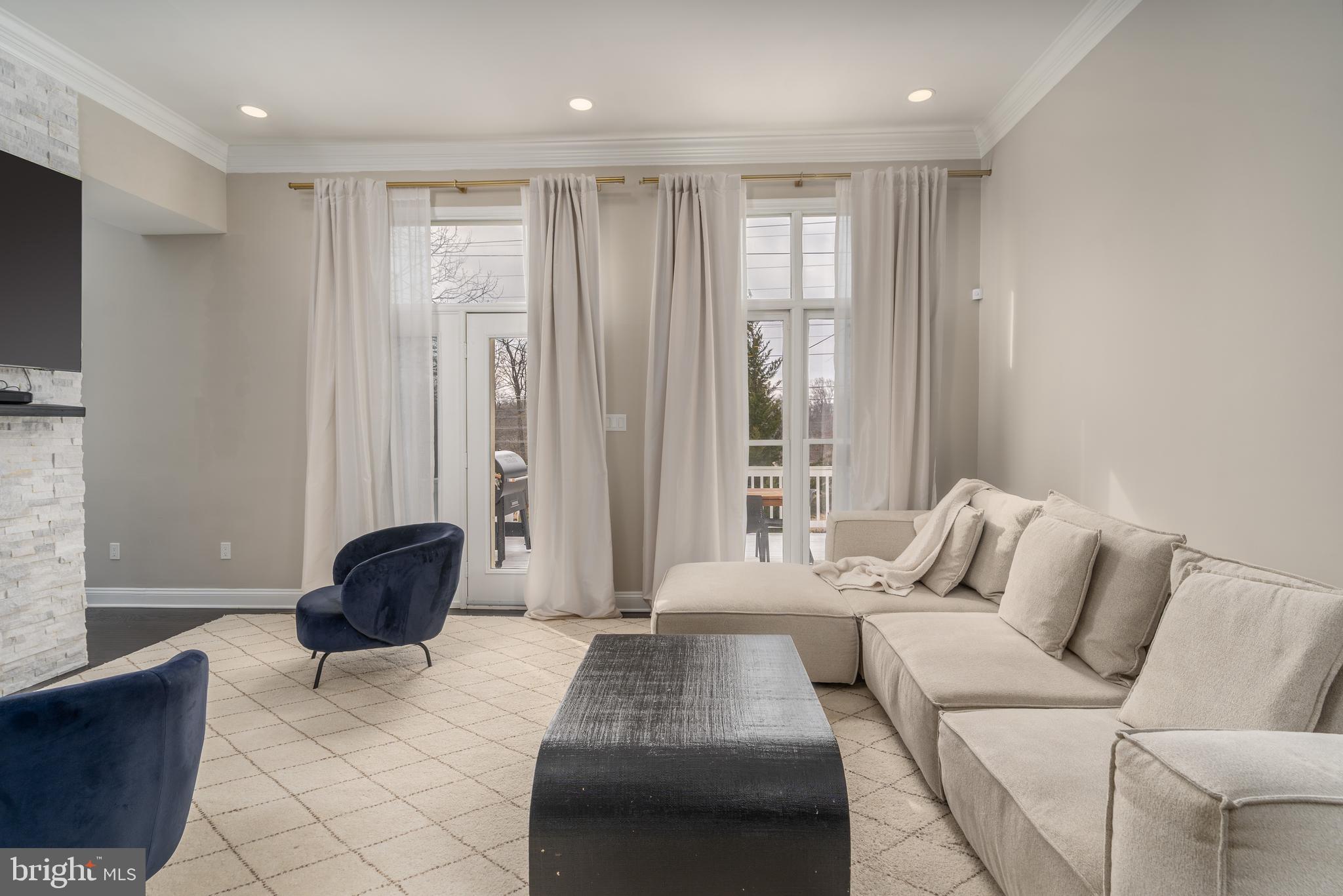 POTOMAC CREST - Residential