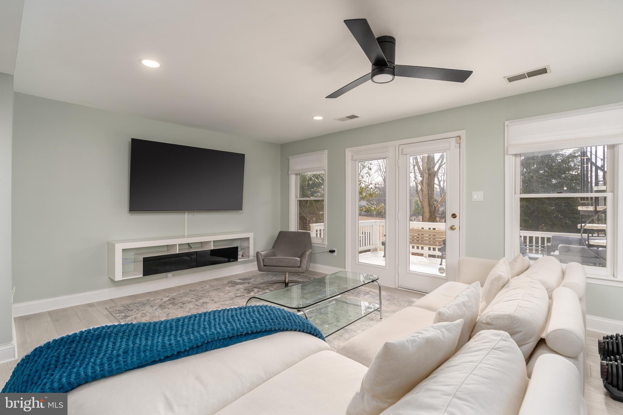 POTOMAC CREST - Residential