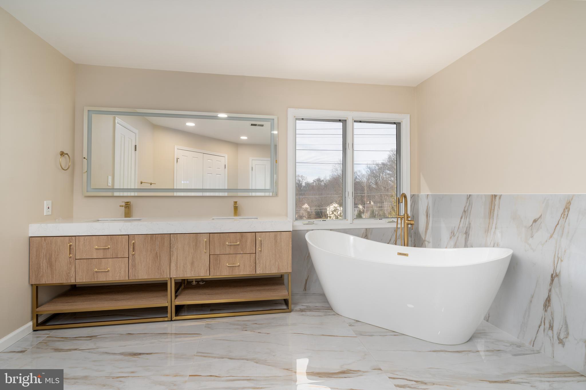 POTOMAC CREST - Residential