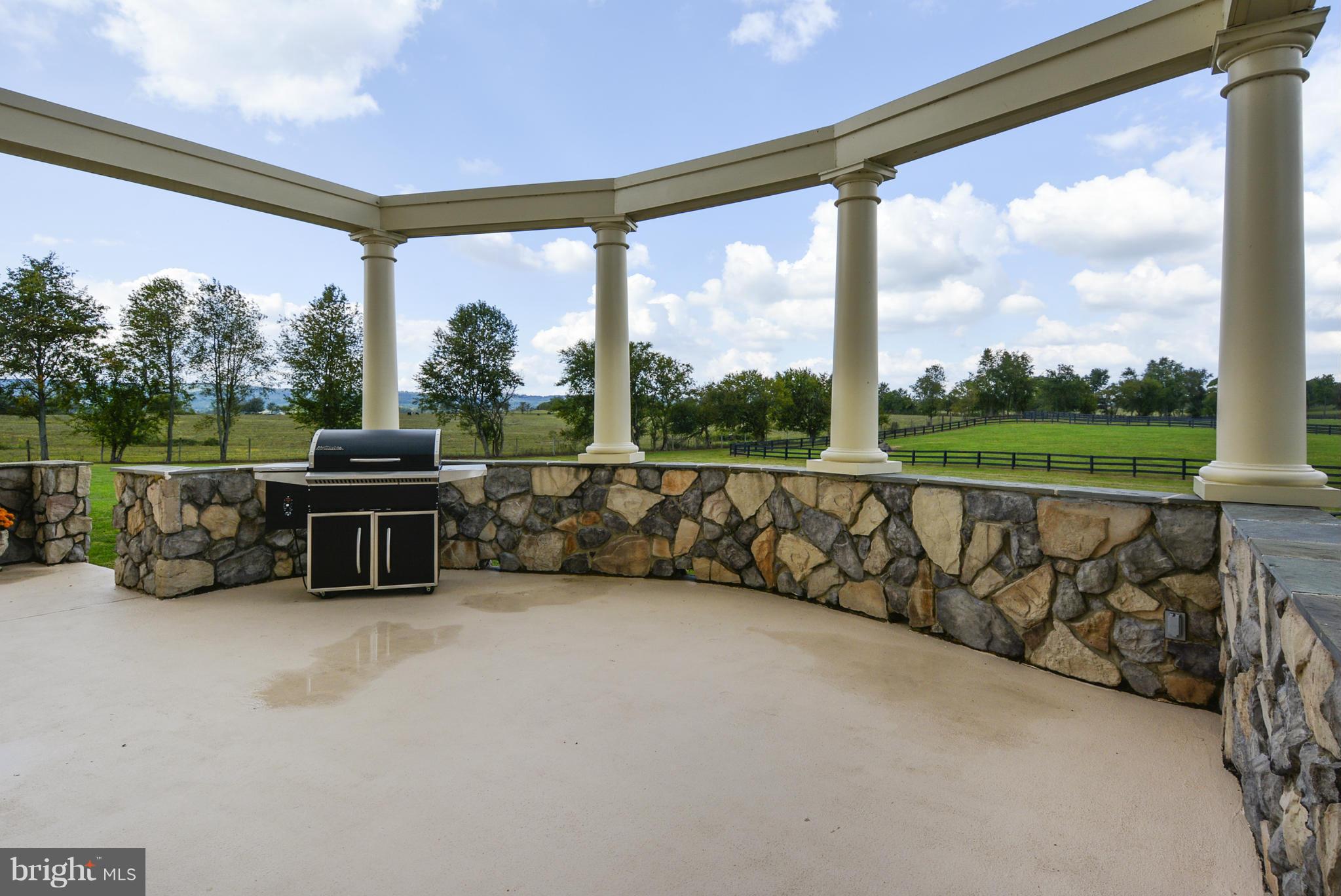 ROCK HILL - Farm