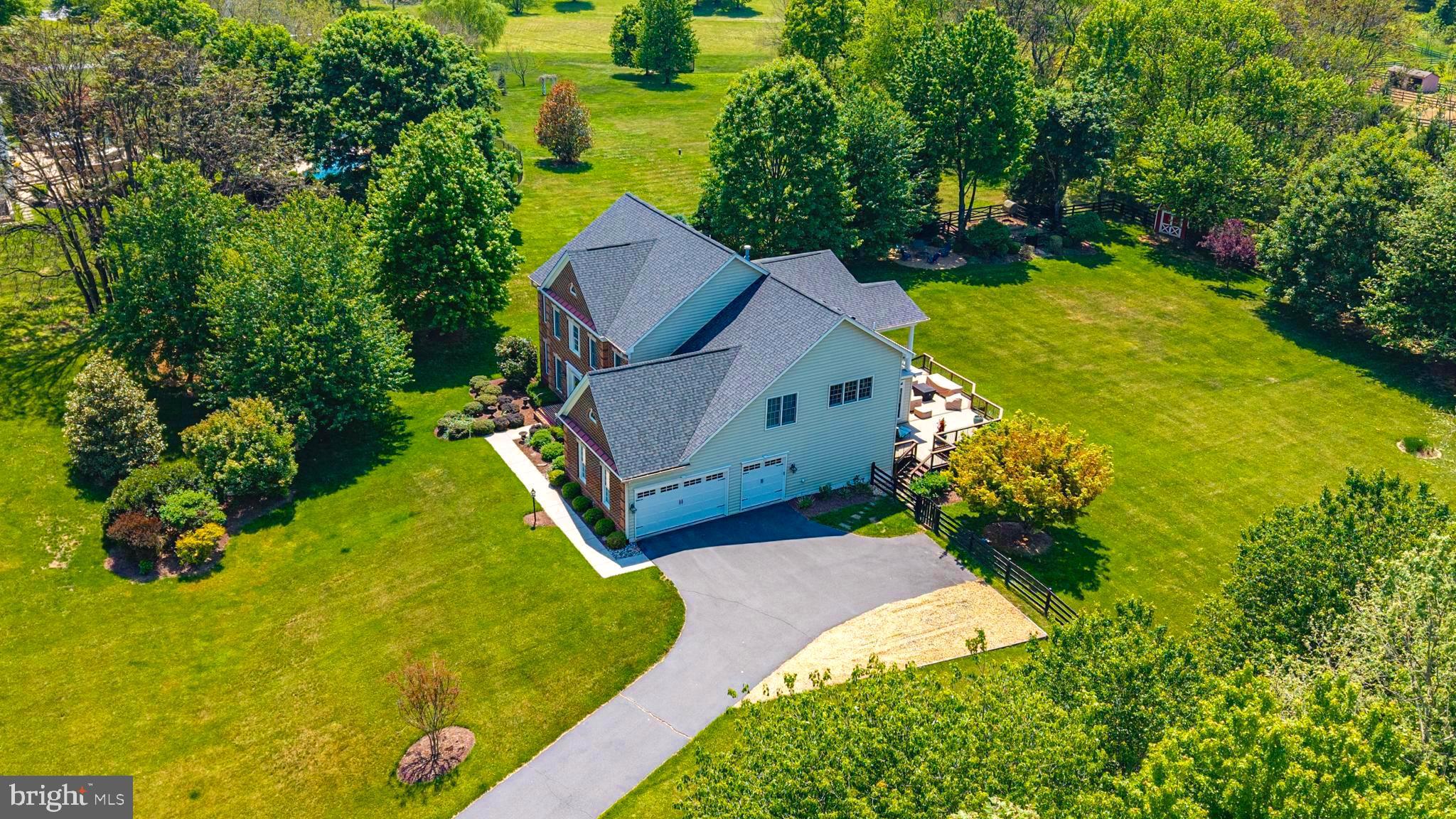 CHESTNUT HILLS - Residential