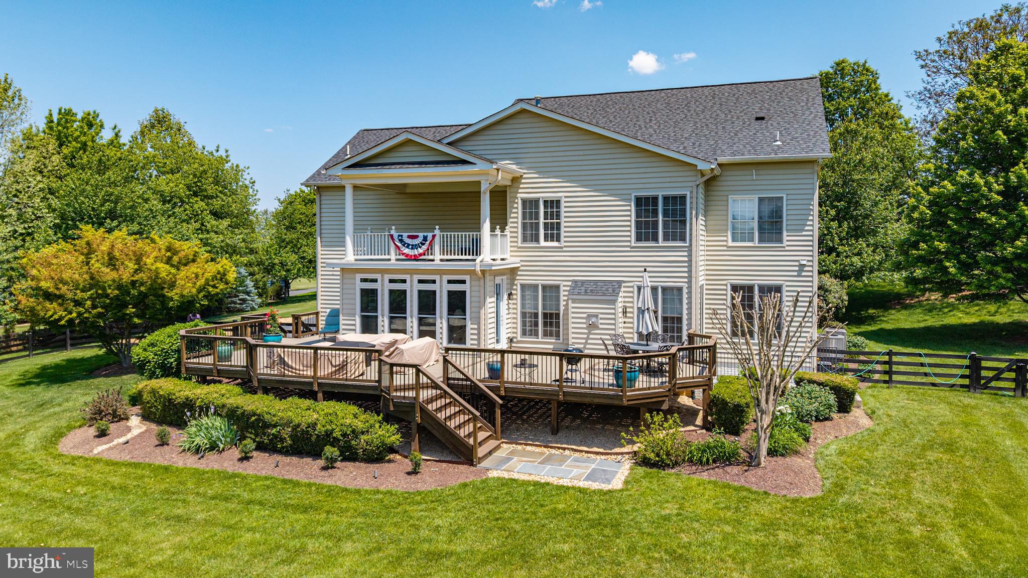 CHESTNUT HILLS - Residential