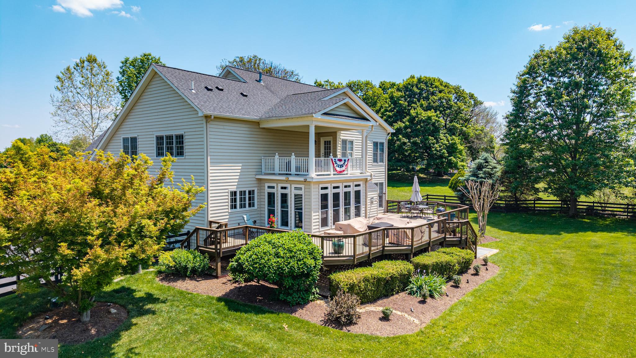 CHESTNUT HILLS - Residential