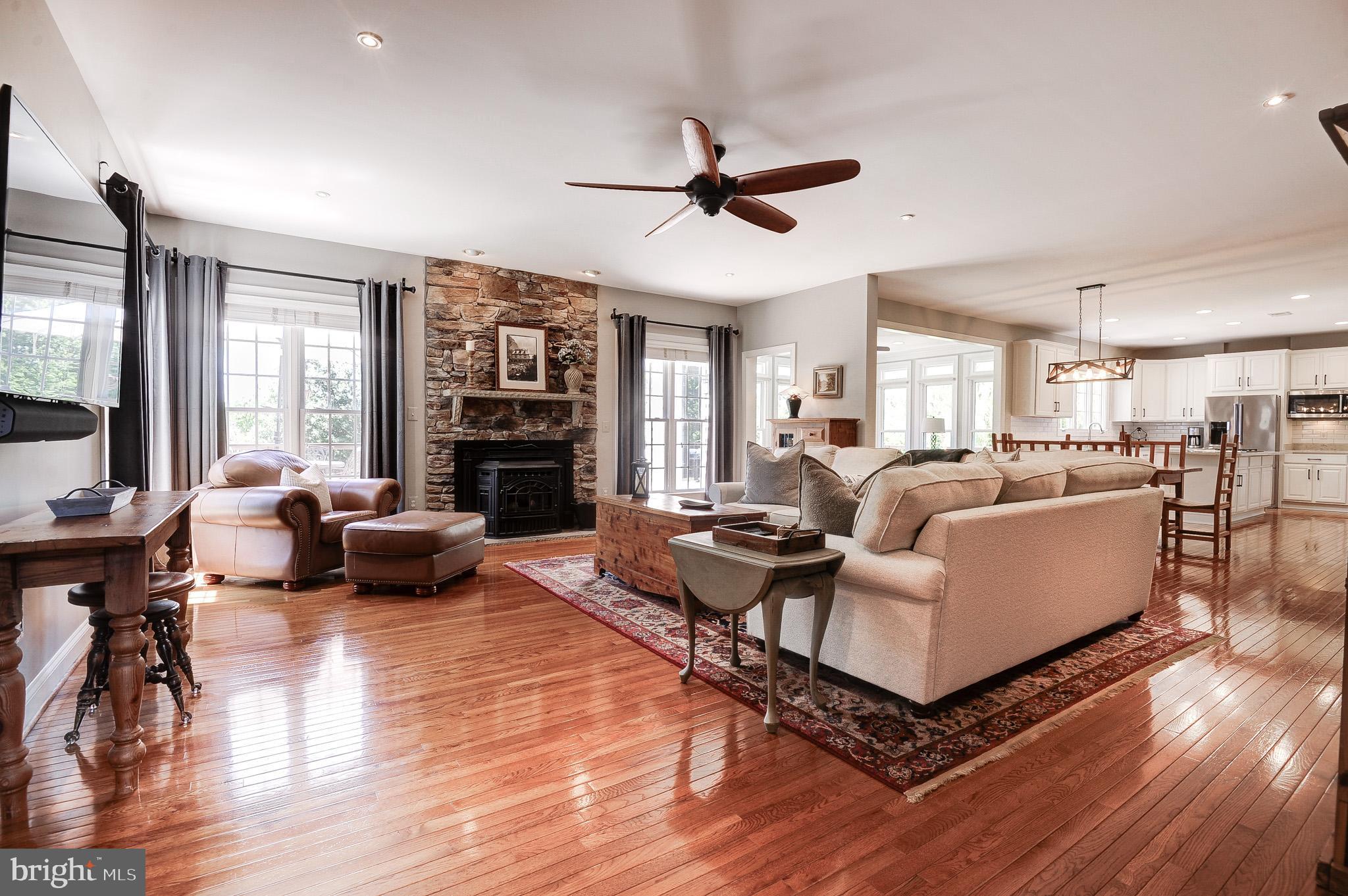 CHESTNUT HILLS - Residential