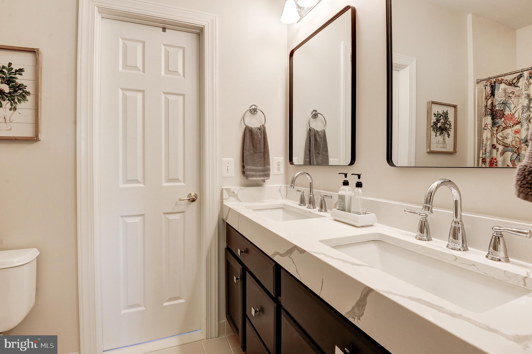 CHESTNUT HILLS - Residential