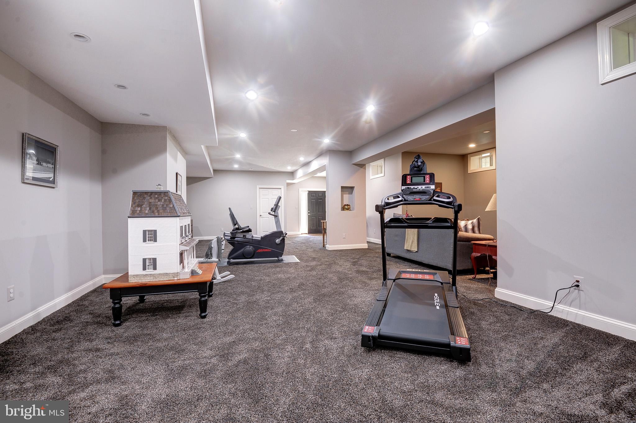 CHESTNUT HILLS - Residential