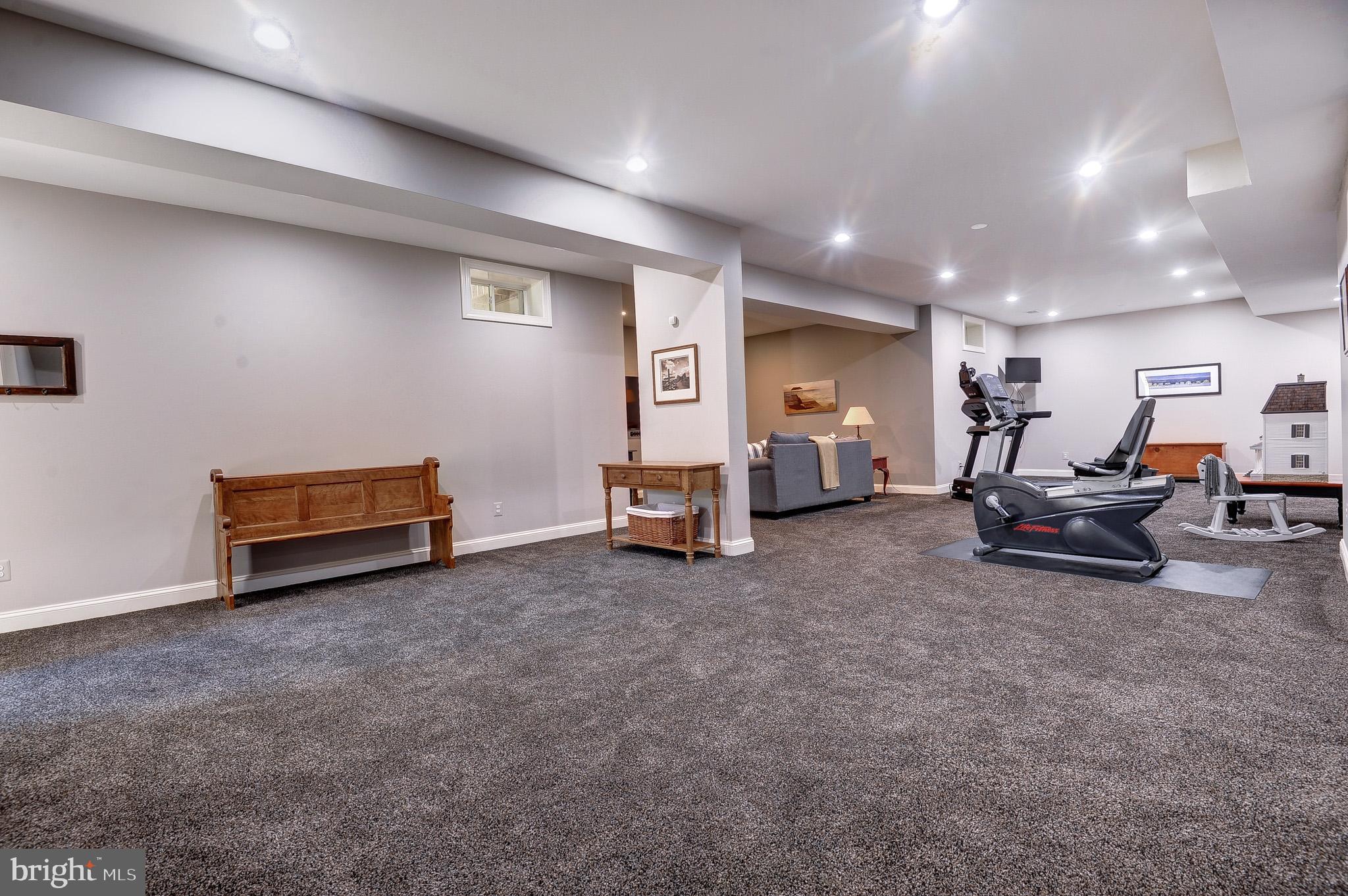 CHESTNUT HILLS - Residential