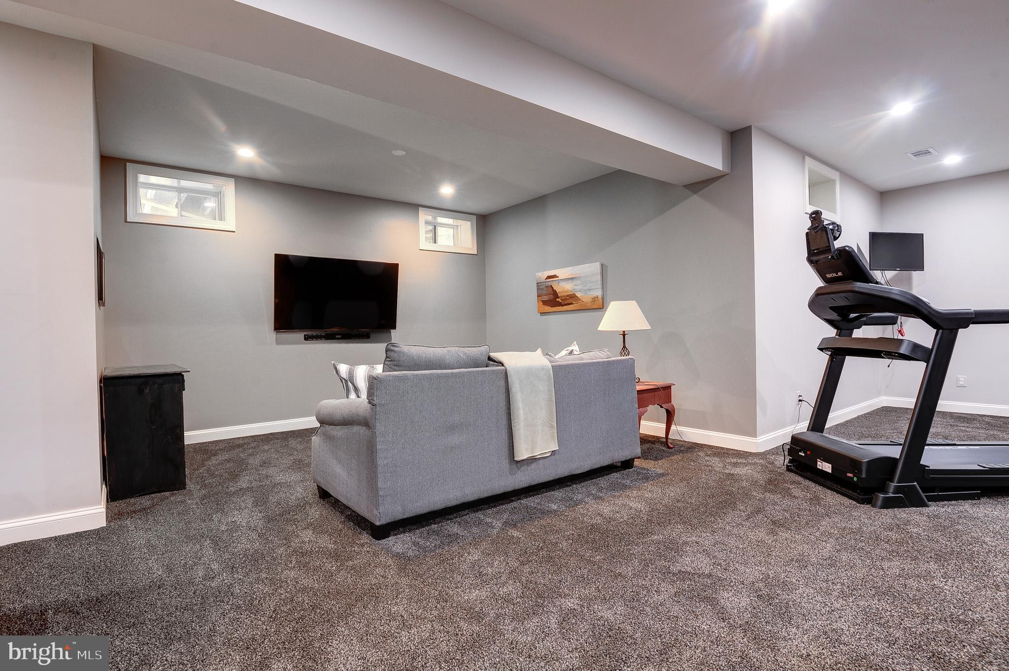 CHESTNUT HILLS - Residential