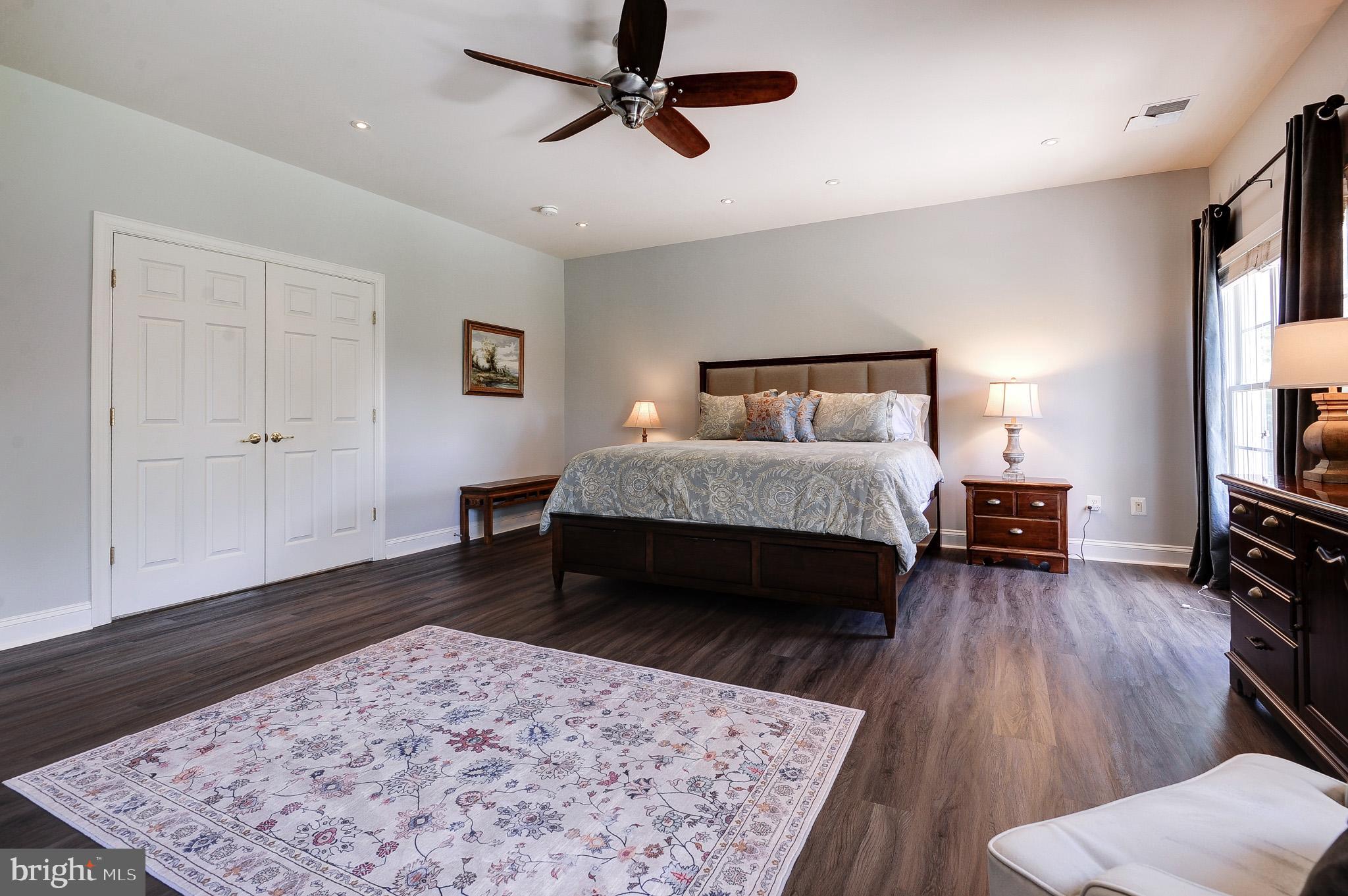 CHESTNUT HILLS - Residential