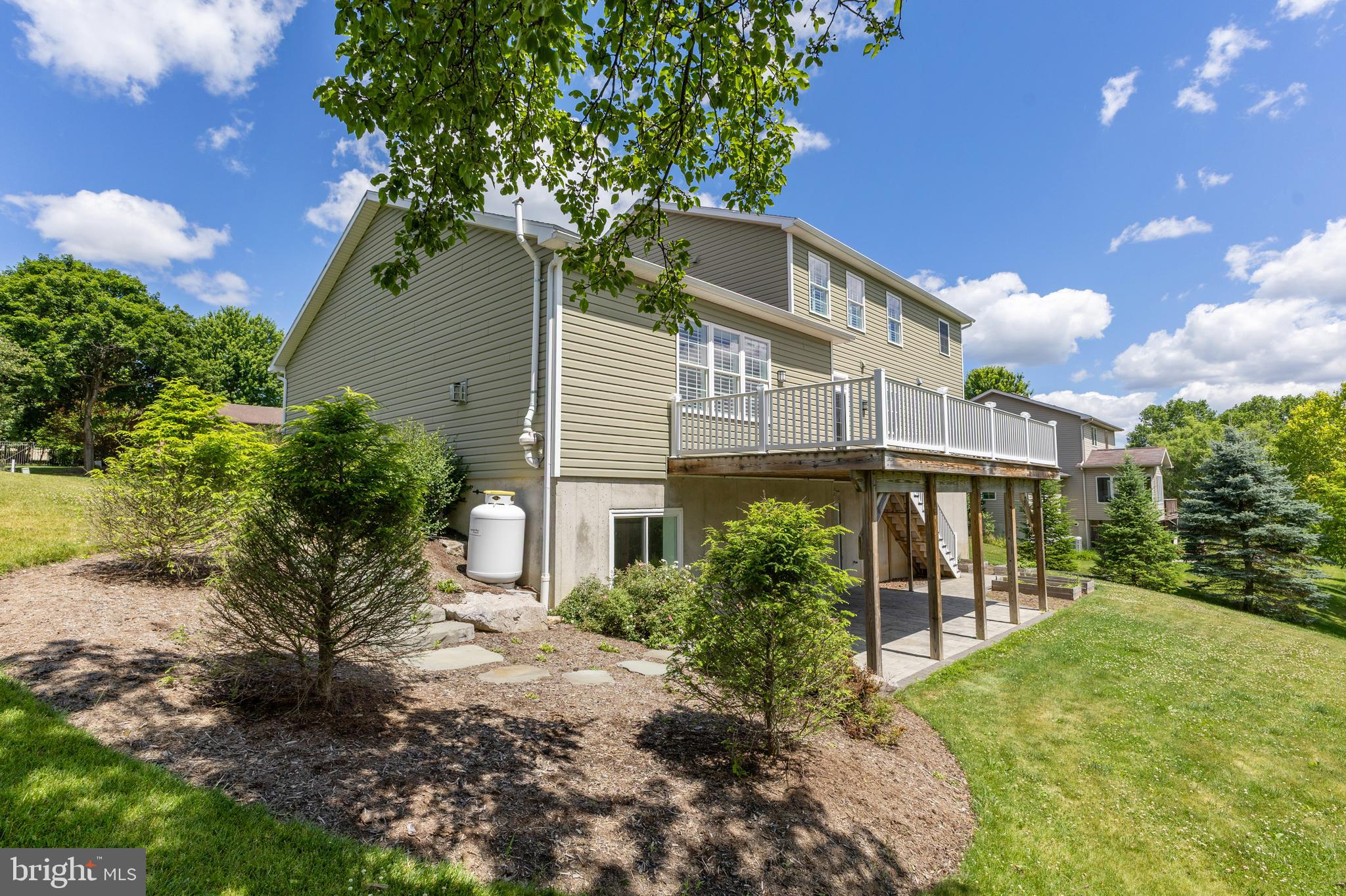 CENTRE HILLS VILLAGE - Residential