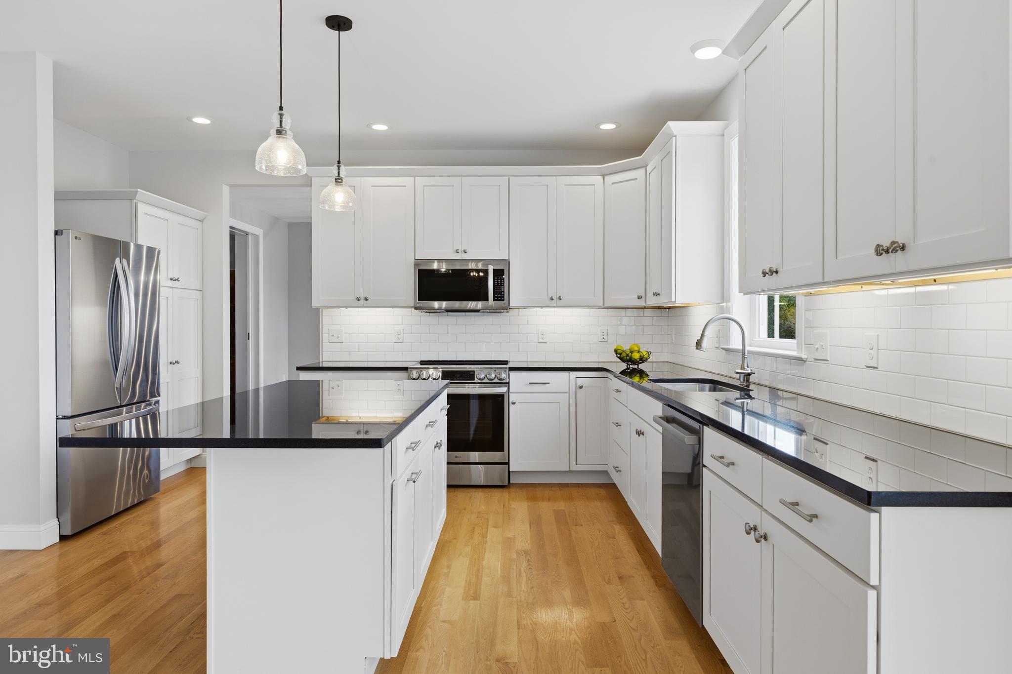 CENTRE HILLS VILLAGE - Residential