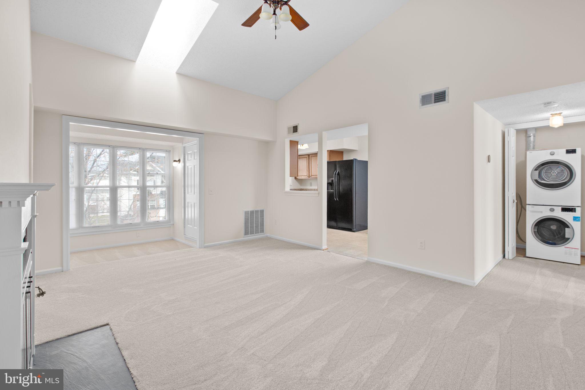 HUNTERS SQUARE - Residential