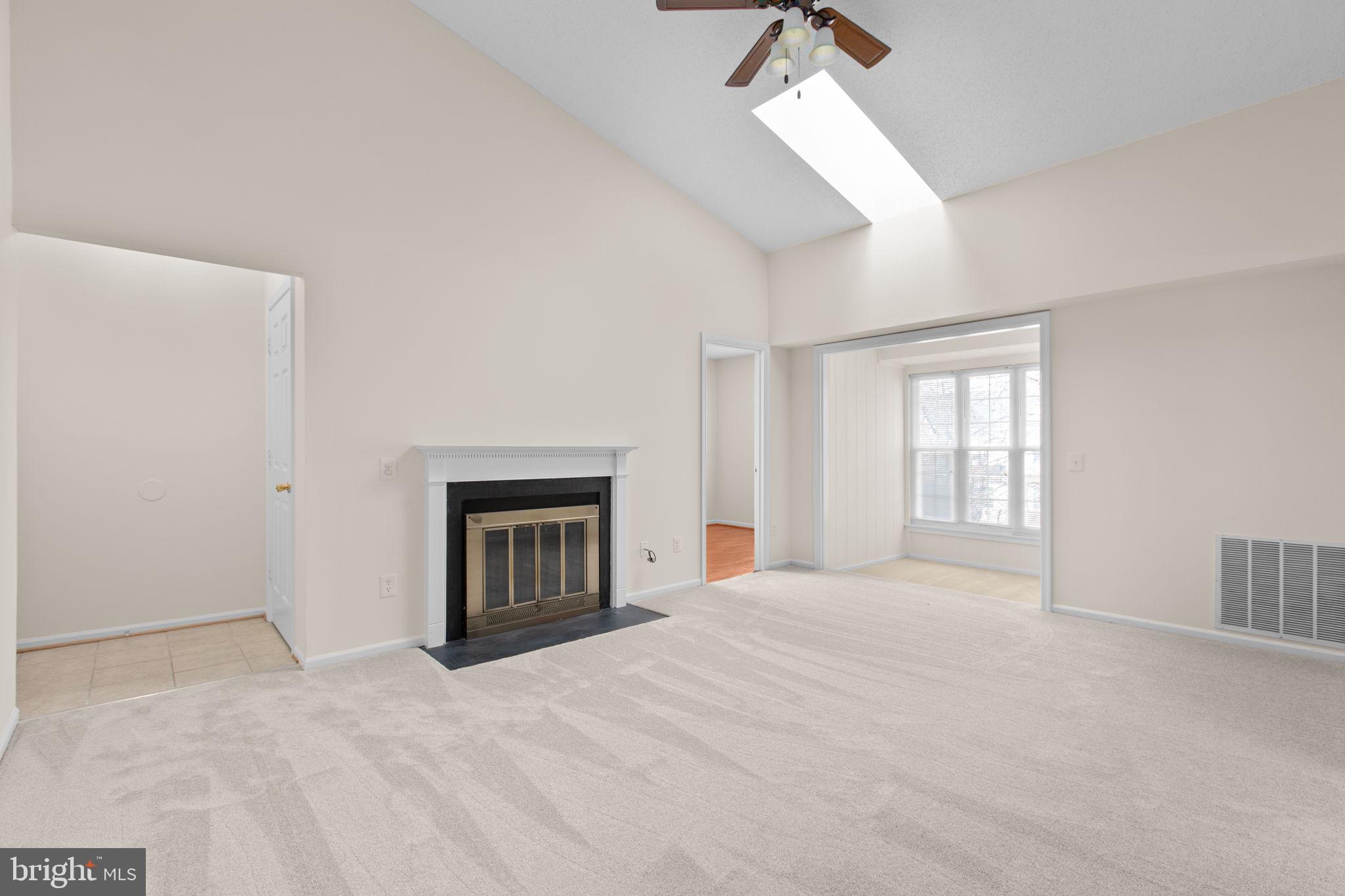 HUNTERS SQUARE - Residential