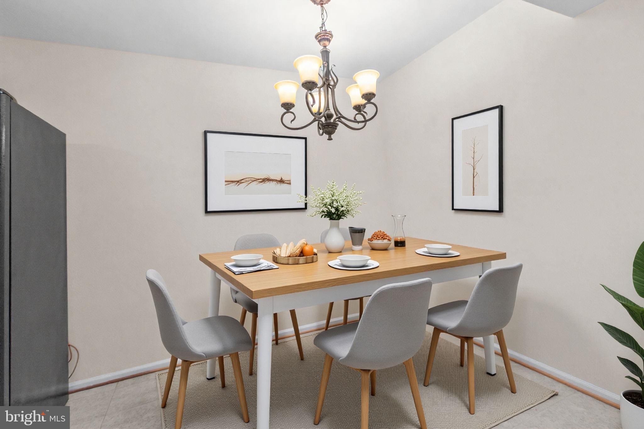 HUNTERS SQUARE - Residential