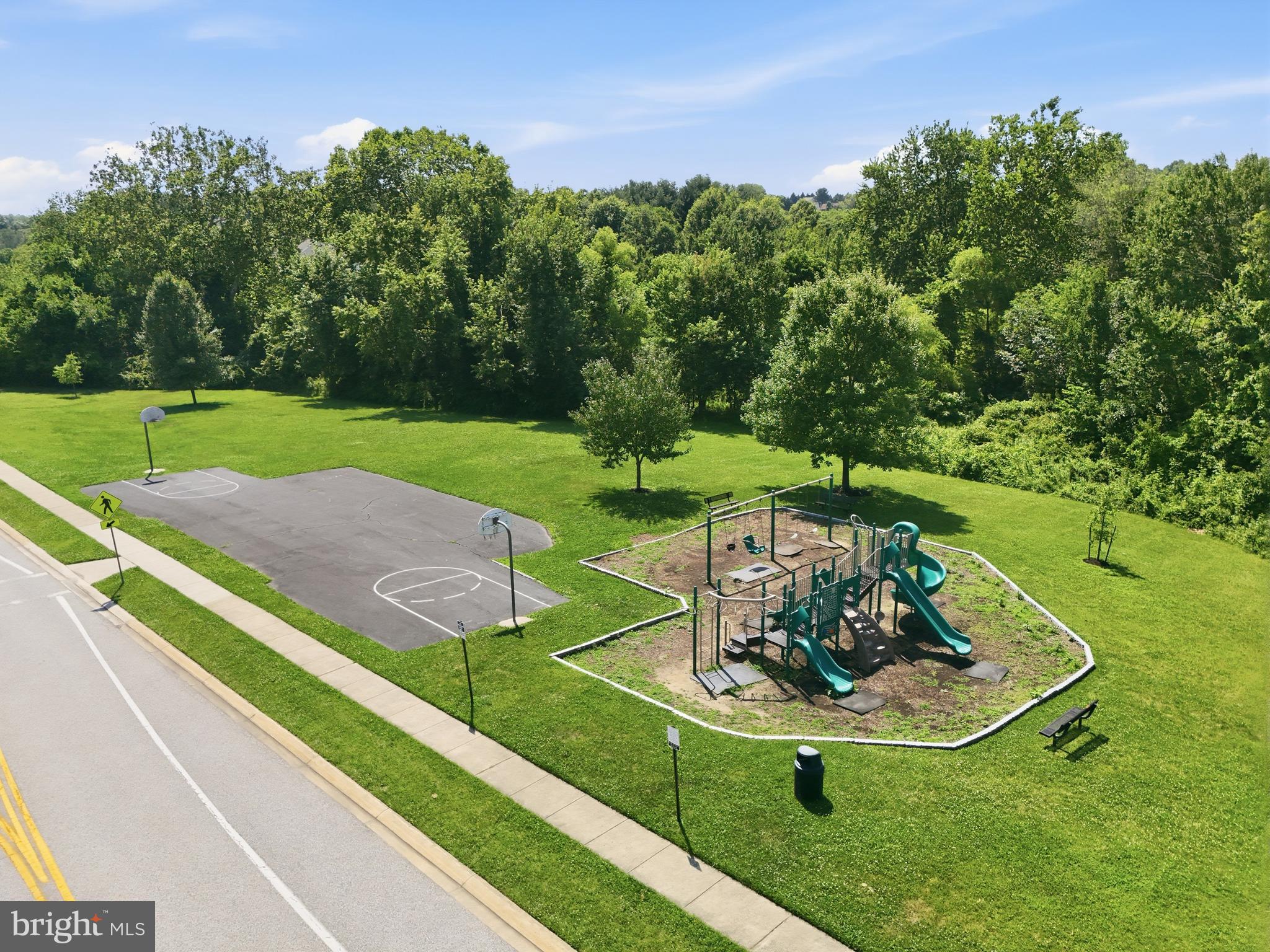 SOUTH HAMPTON - Residential