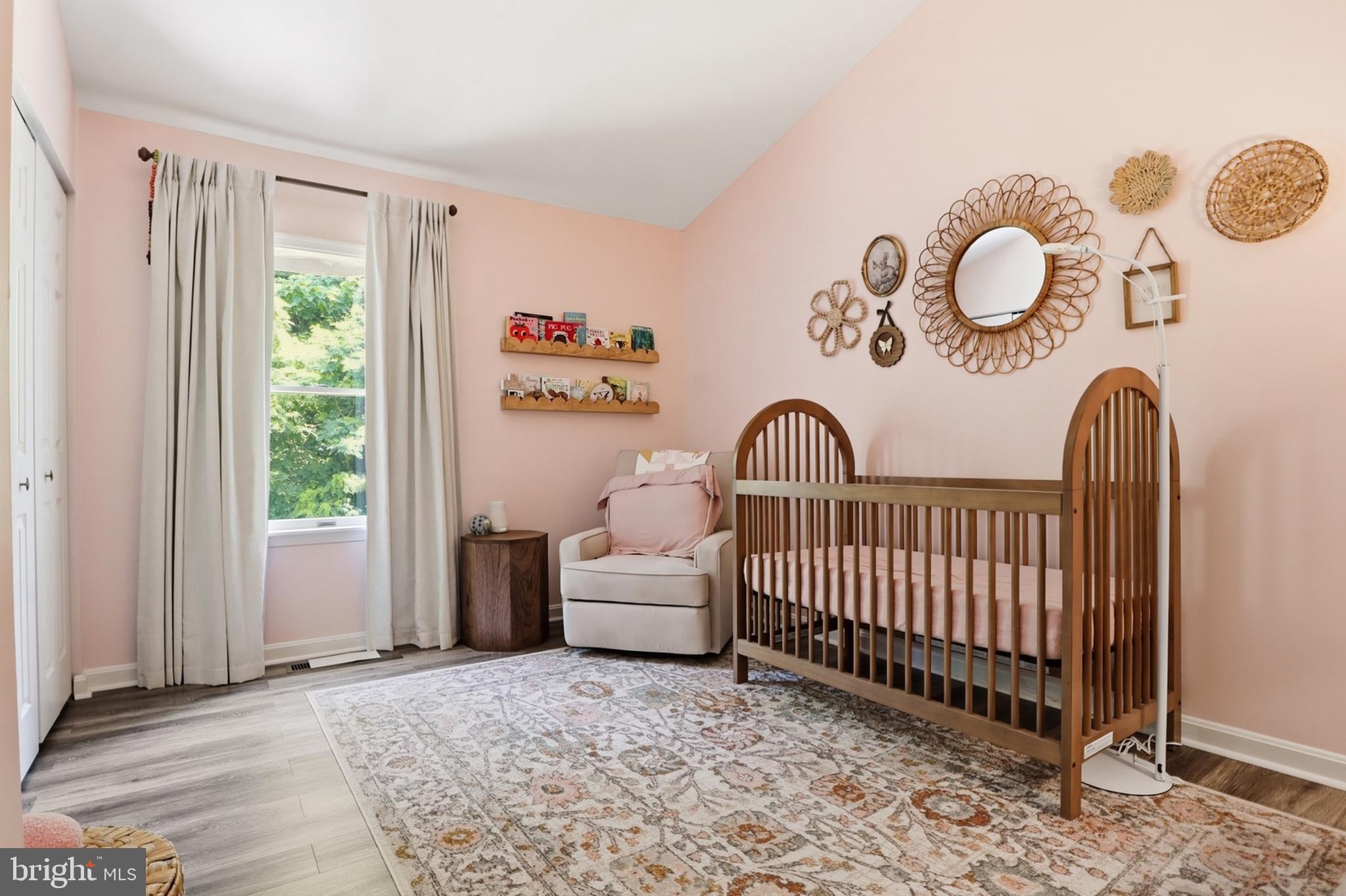 SOUTH HAMPTON - Residential