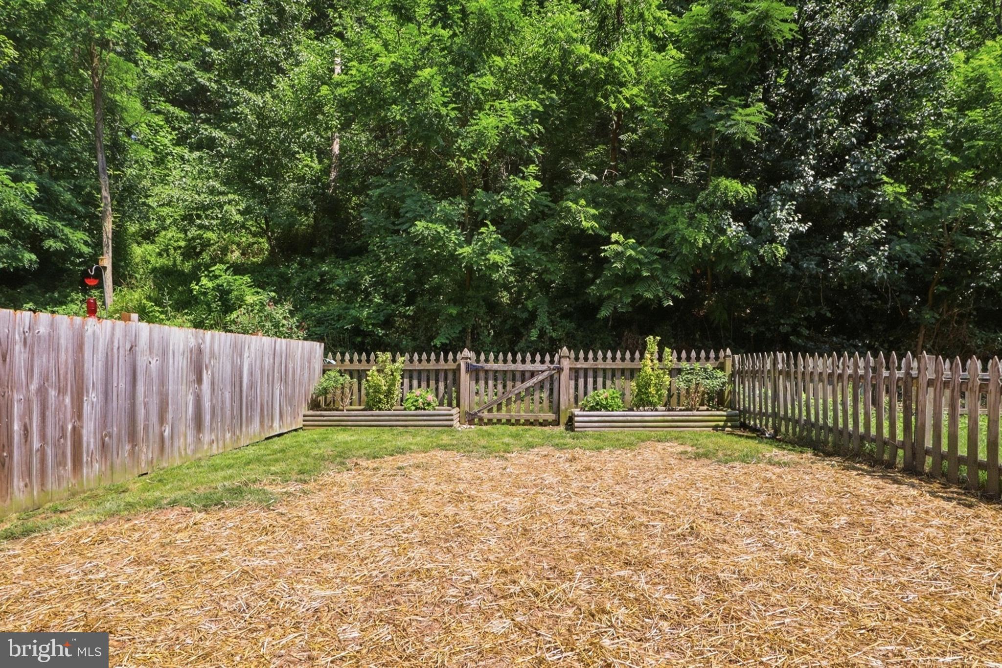 SOUTH HAMPTON - Residential