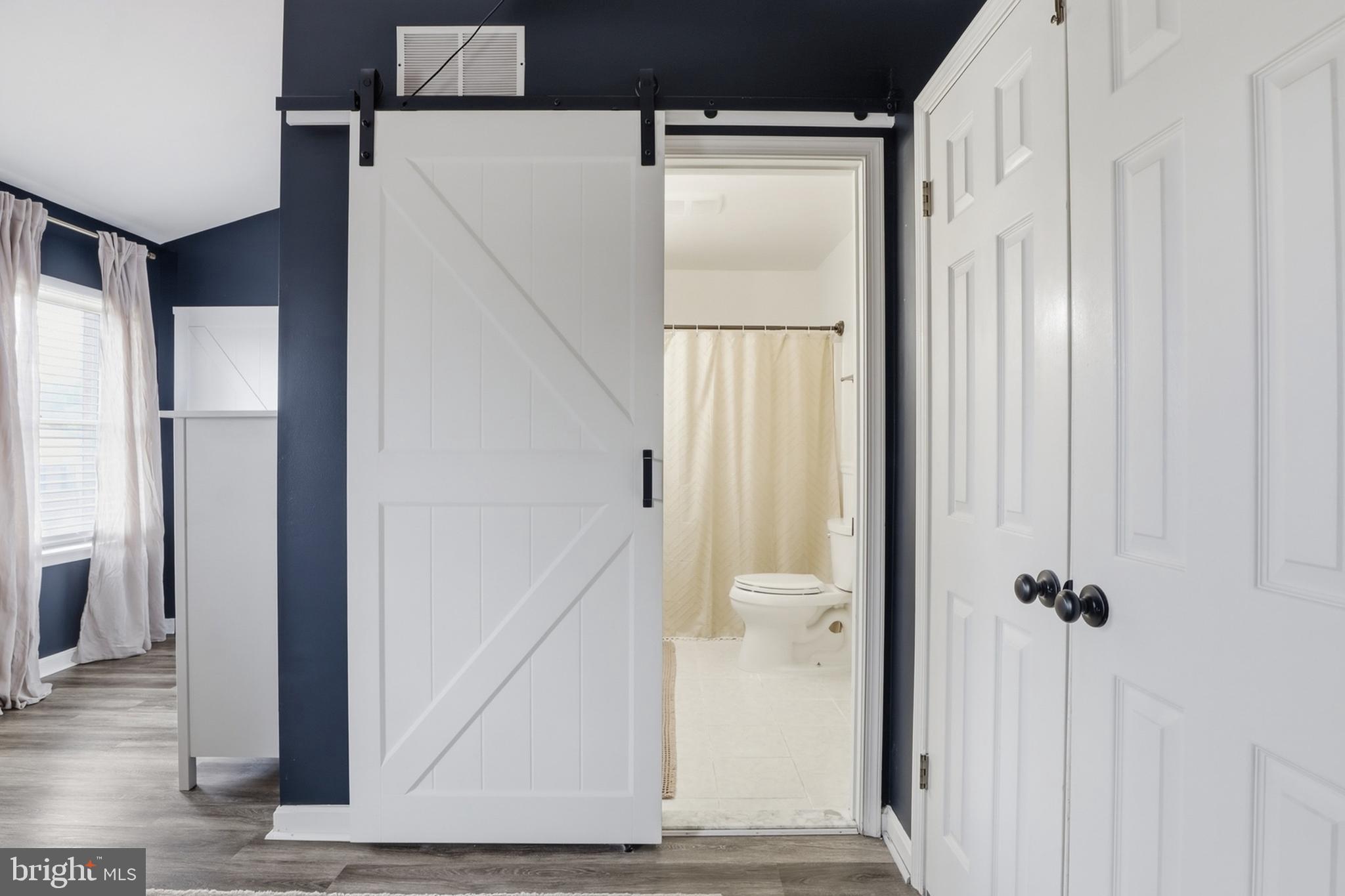 SOUTH HAMPTON - Residential