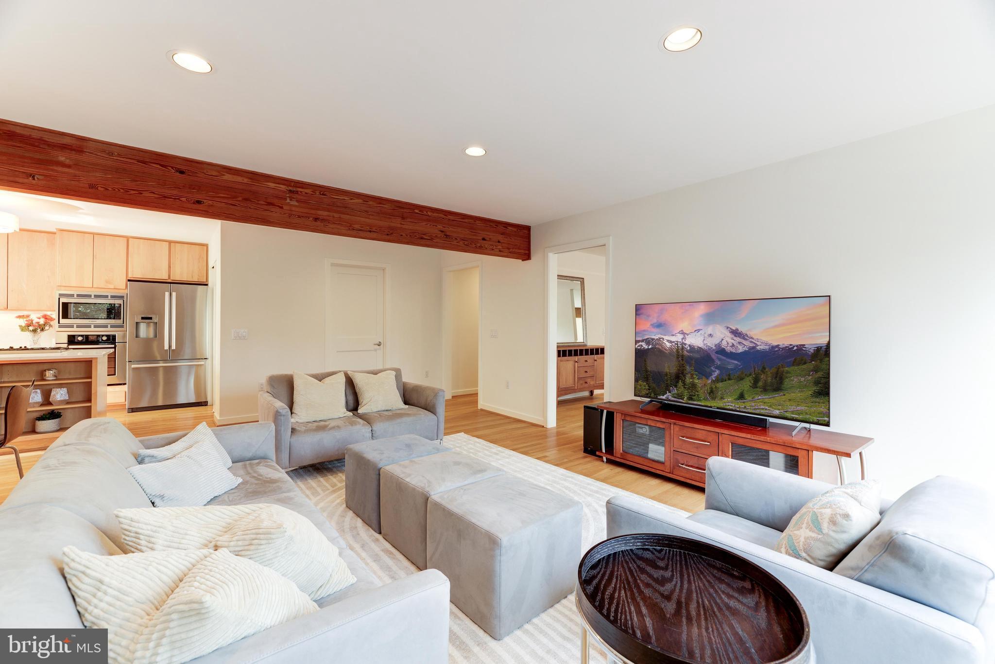 RESTON - Residential