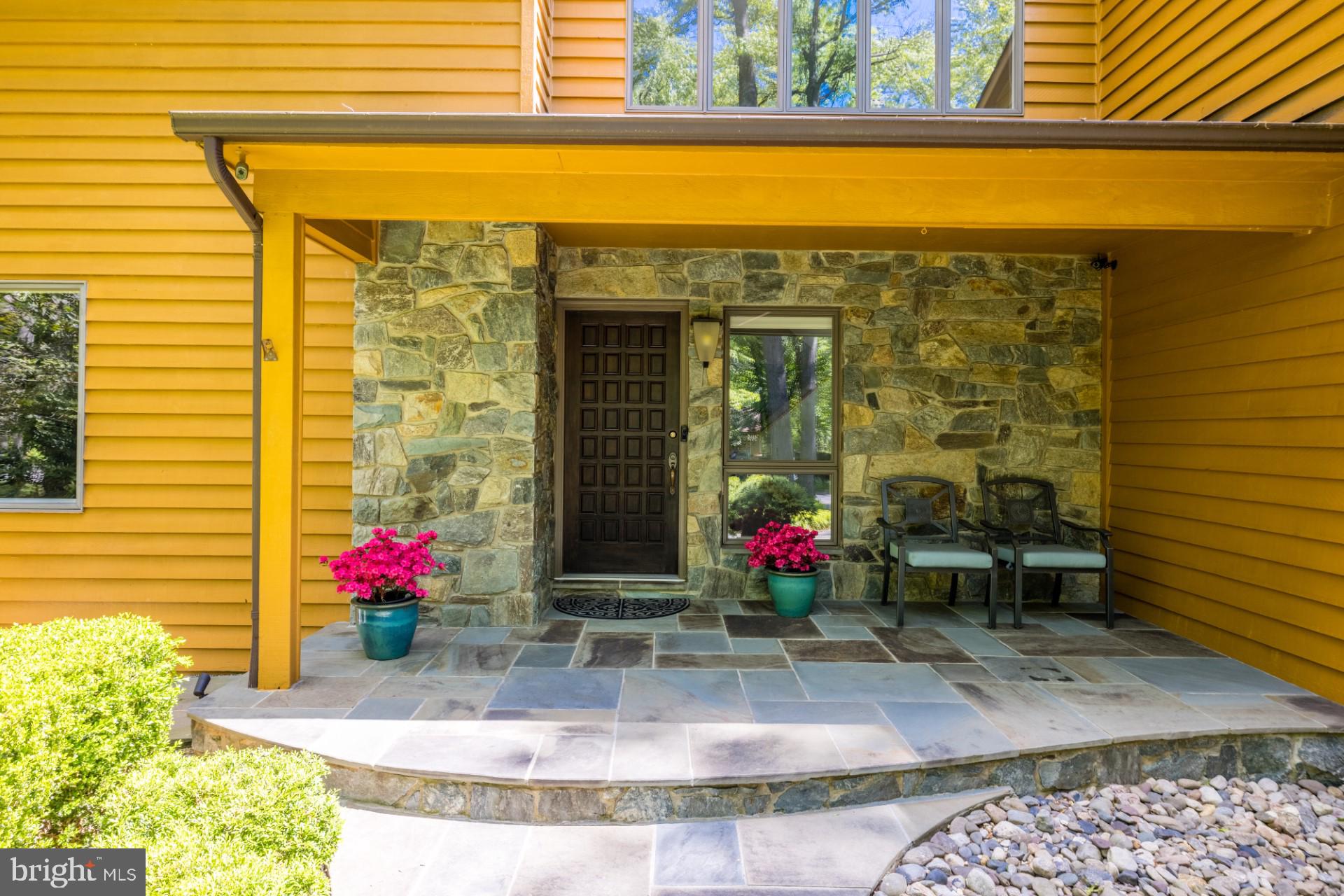 RESTON - Residential
