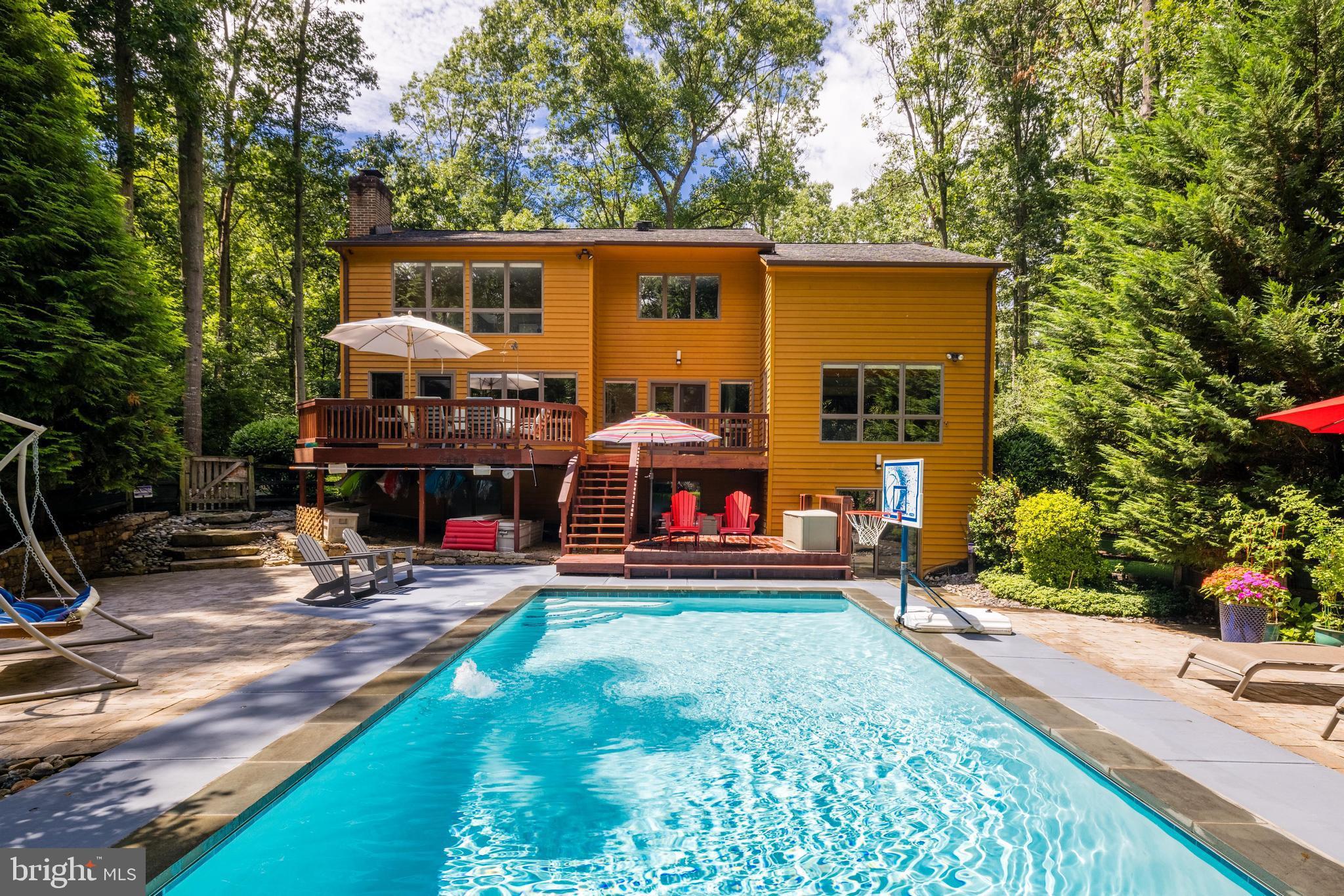 RESTON - Residential