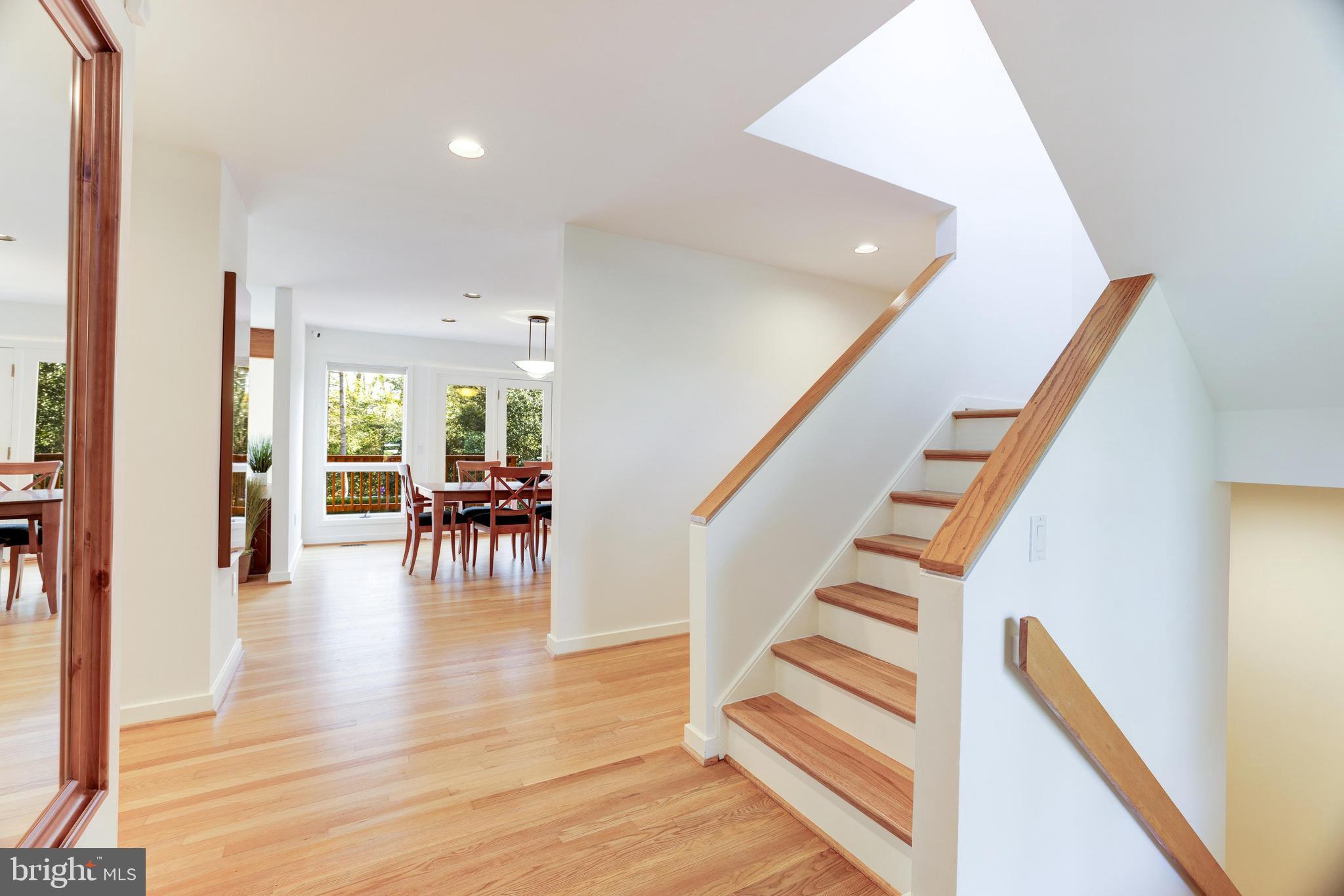 RESTON - Residential