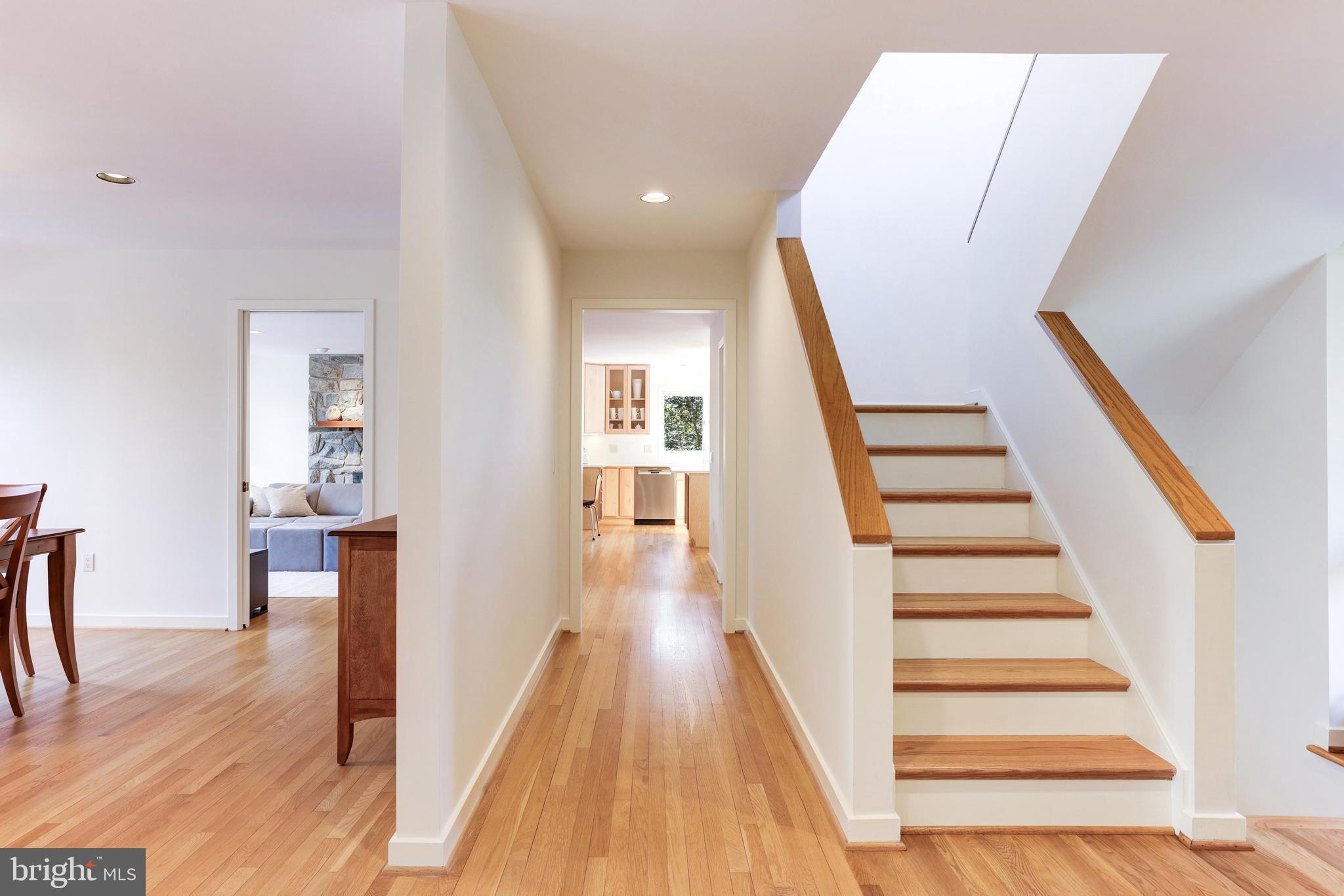 RESTON - Residential