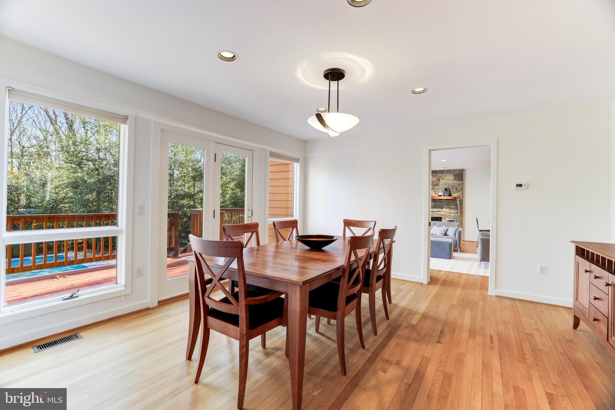 RESTON - Residential