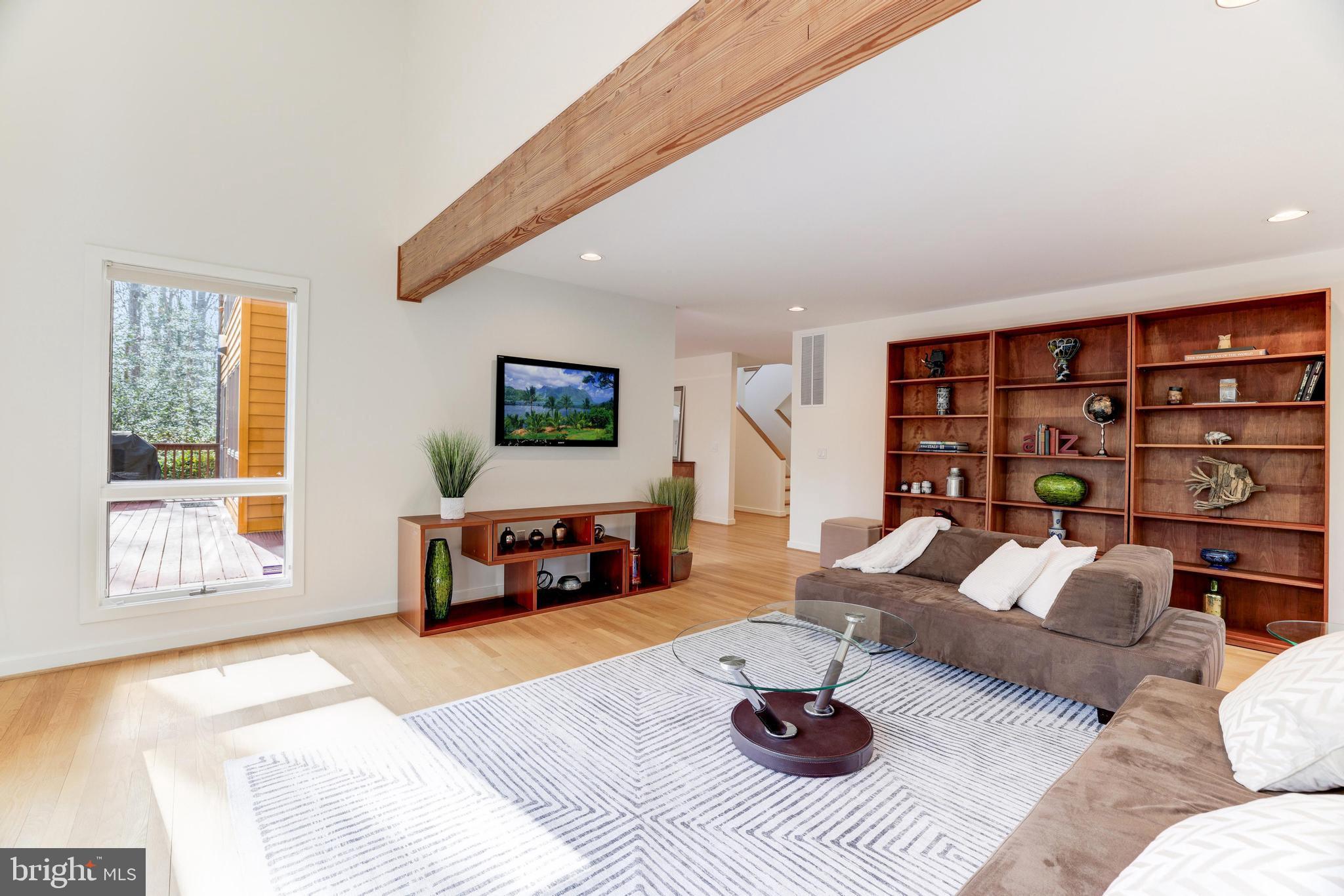 RESTON - Residential