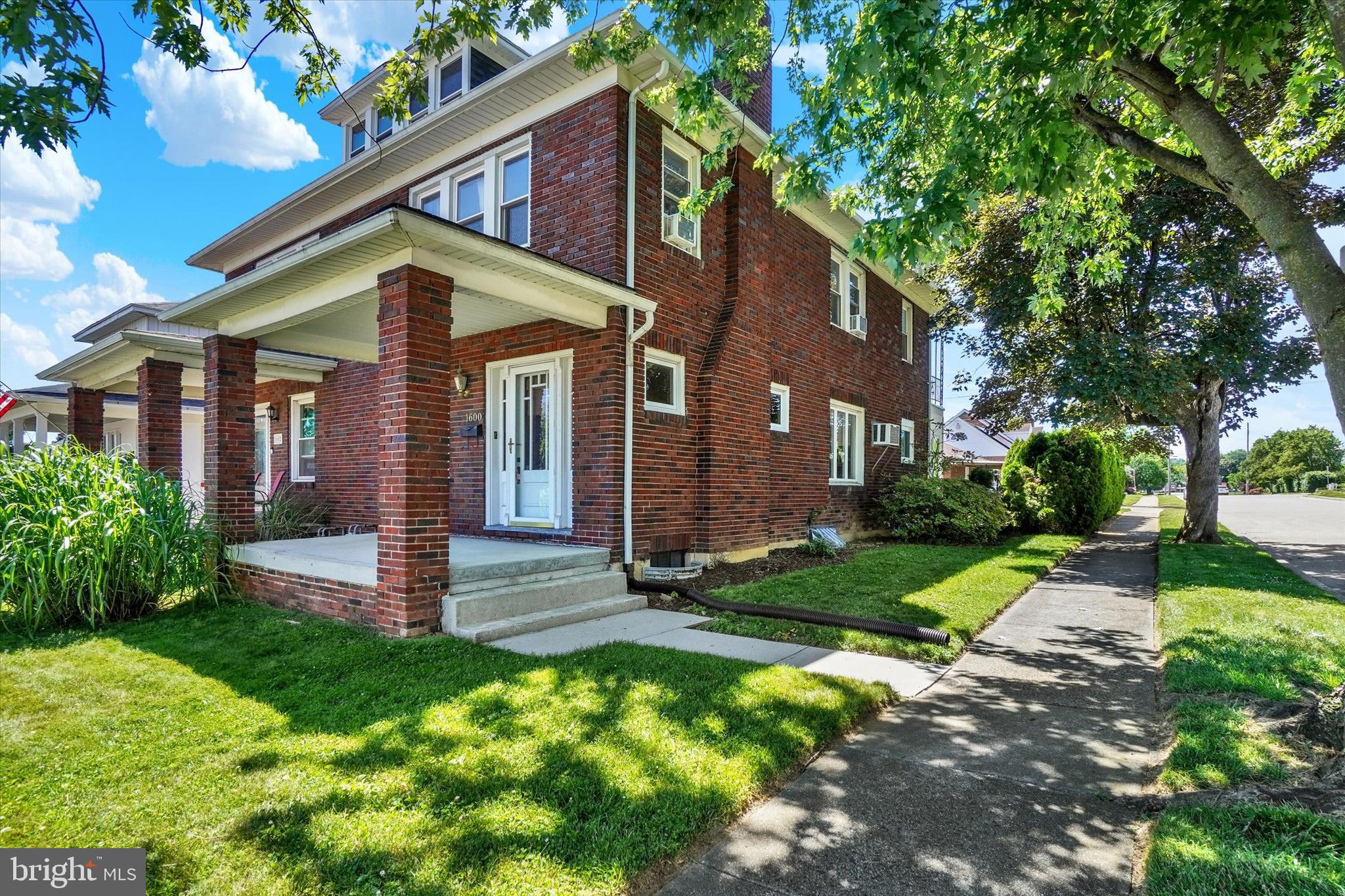 ELMWOOD - Residential