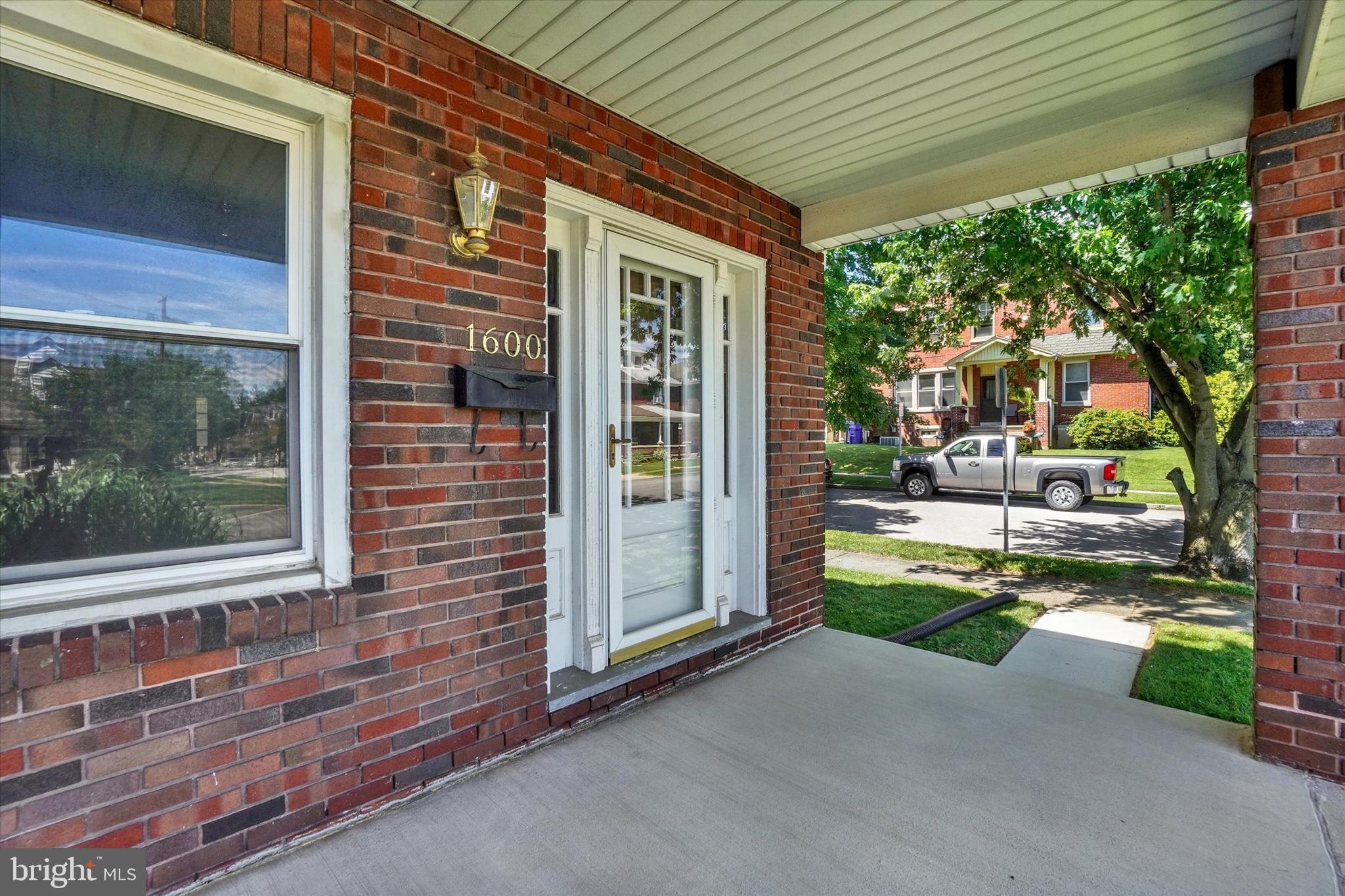 ELMWOOD - Residential