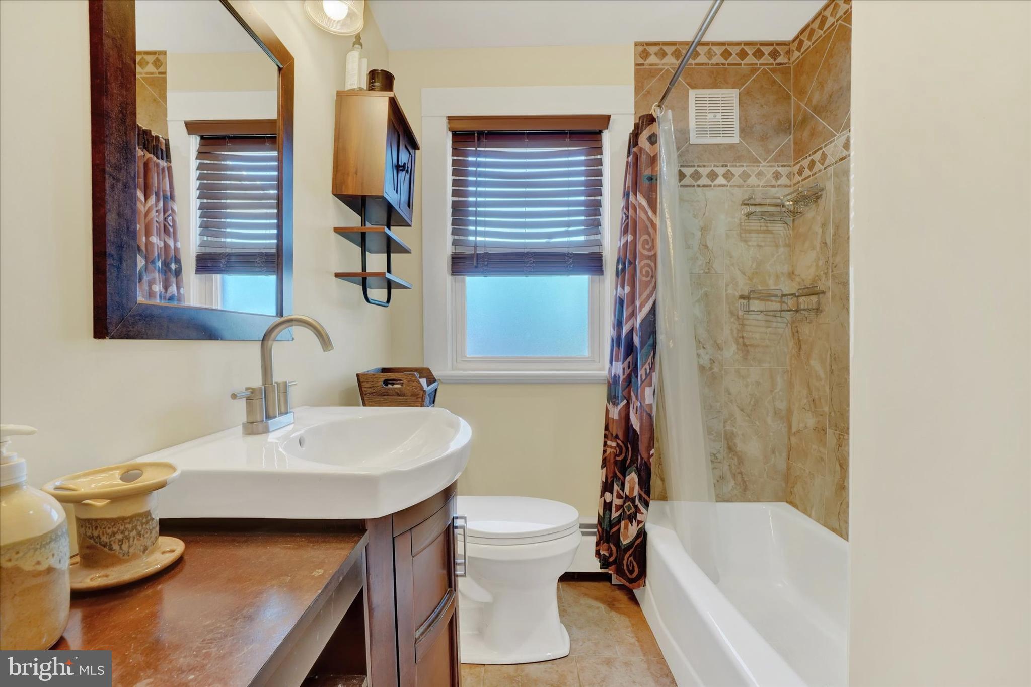 ELMWOOD - Residential