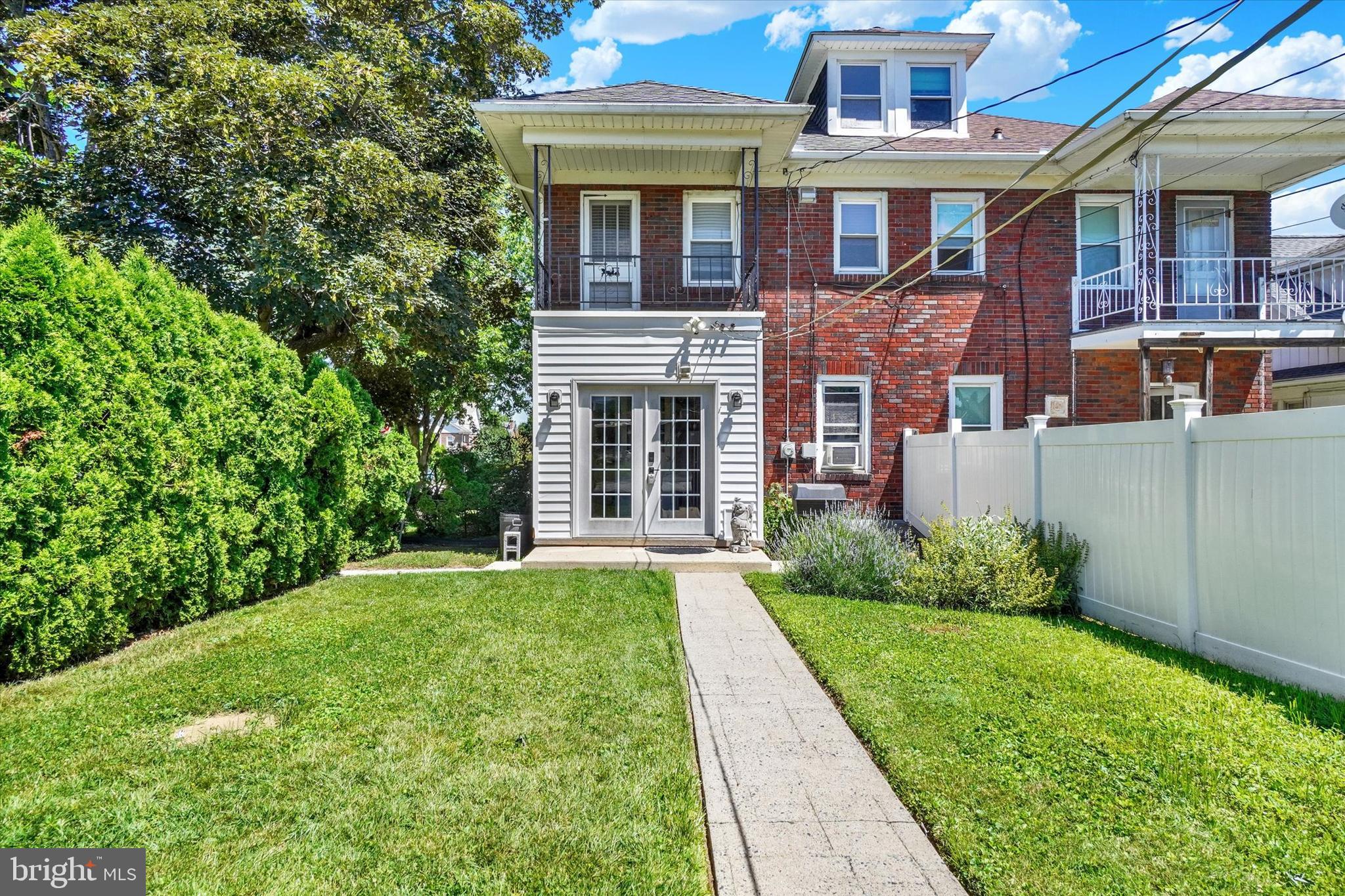 ELMWOOD - Residential