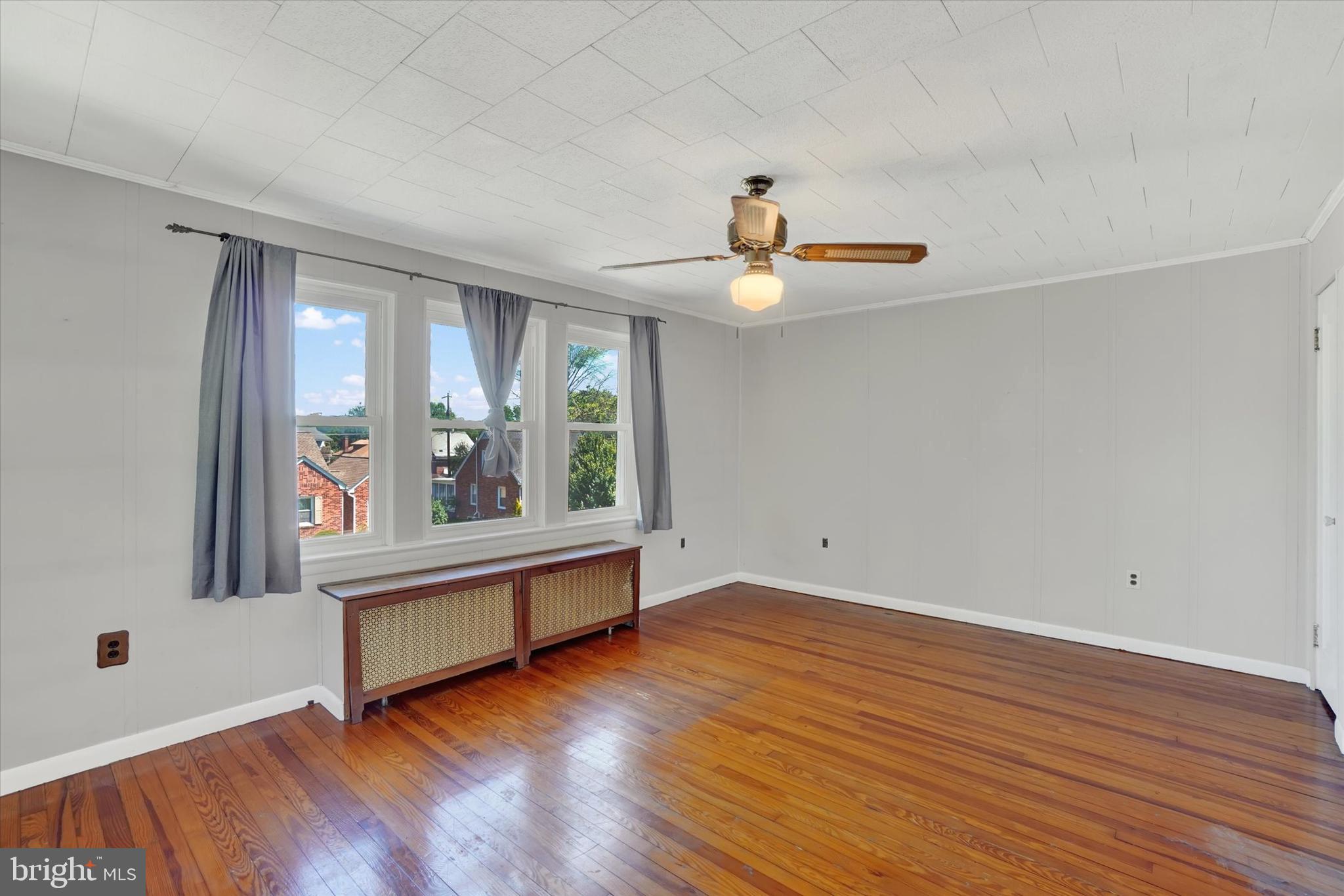 ELMWOOD - Residential