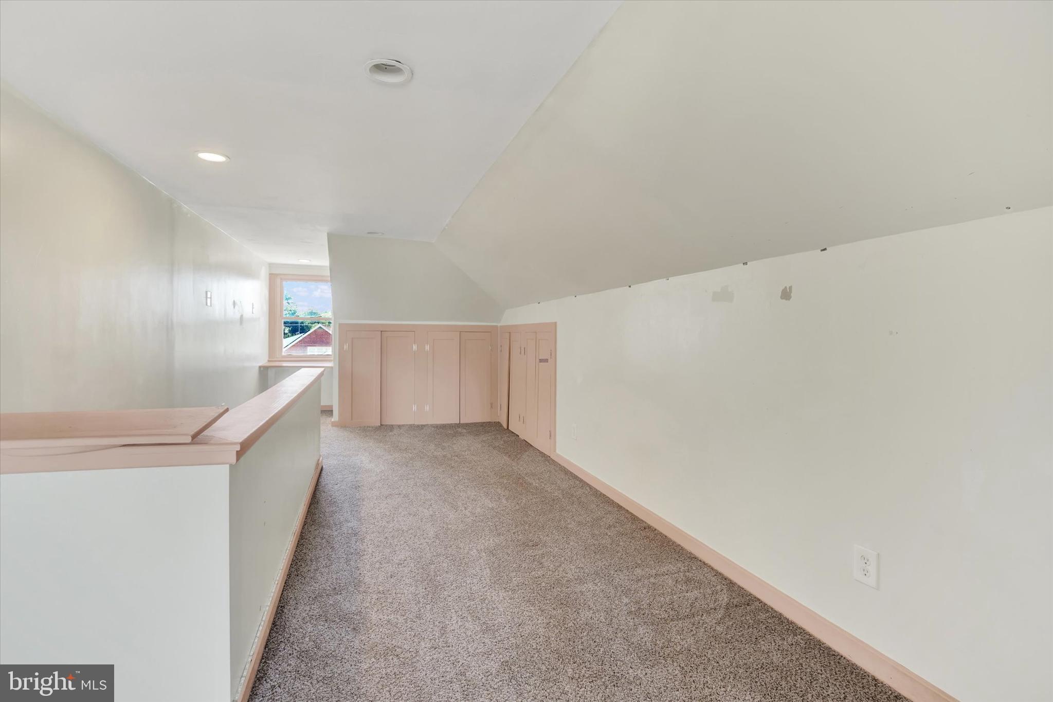 ELMWOOD - Residential