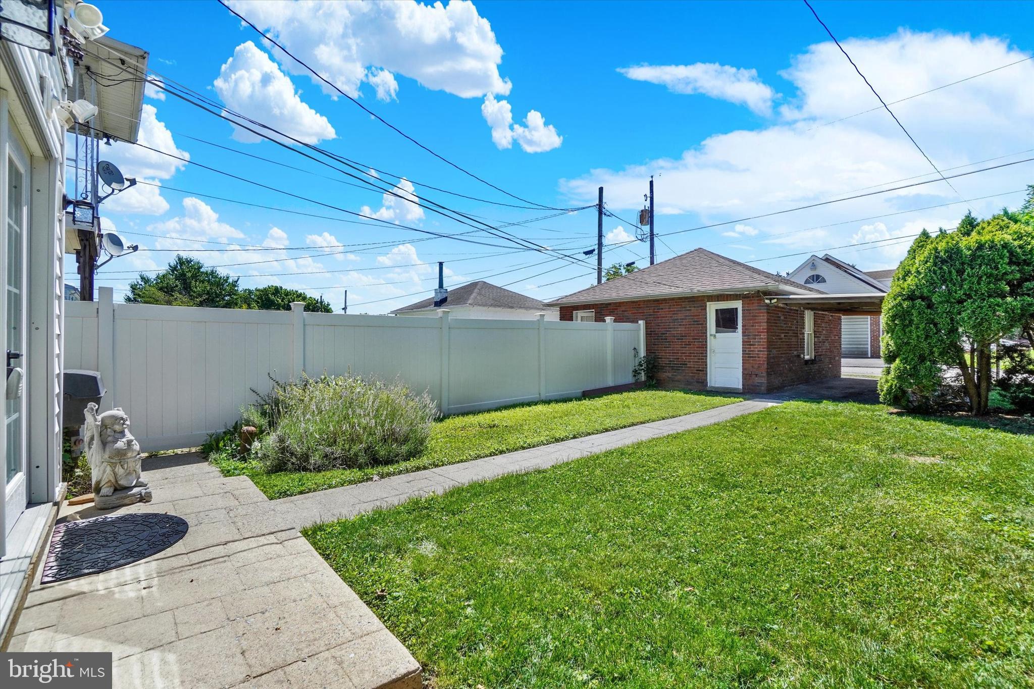 ELMWOOD - Residential