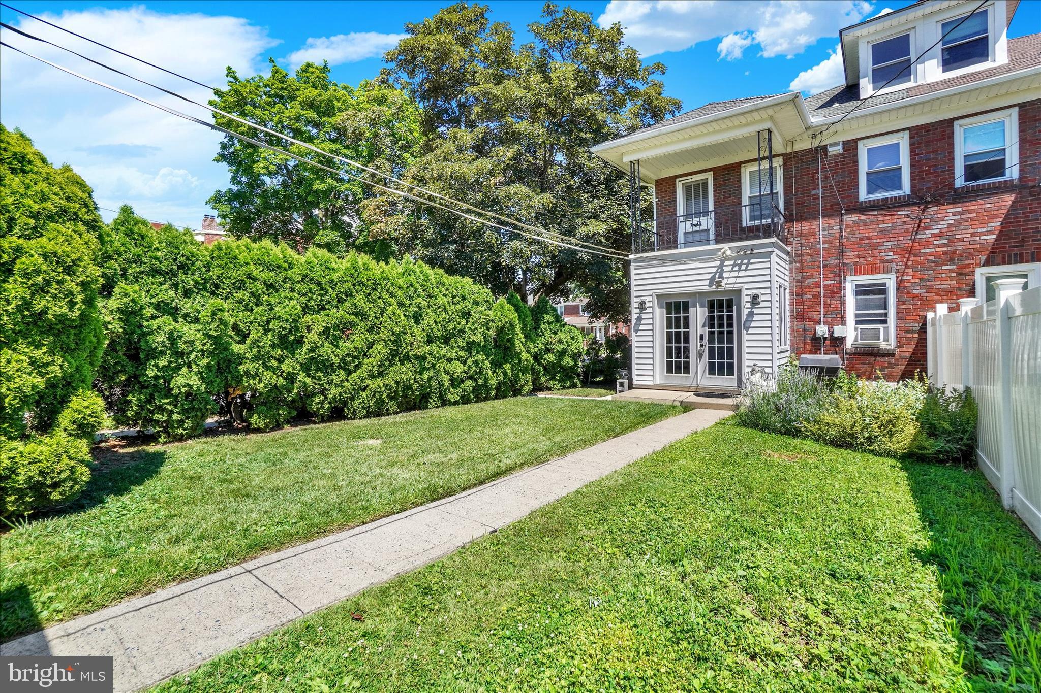 ELMWOOD - Residential