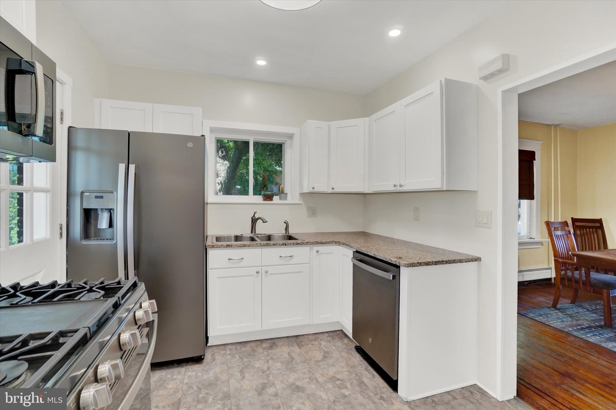 ELMWOOD - Residential