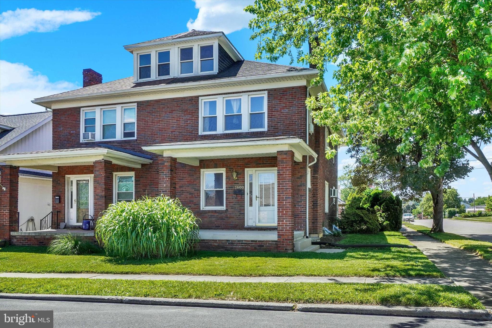 ELMWOOD - Residential