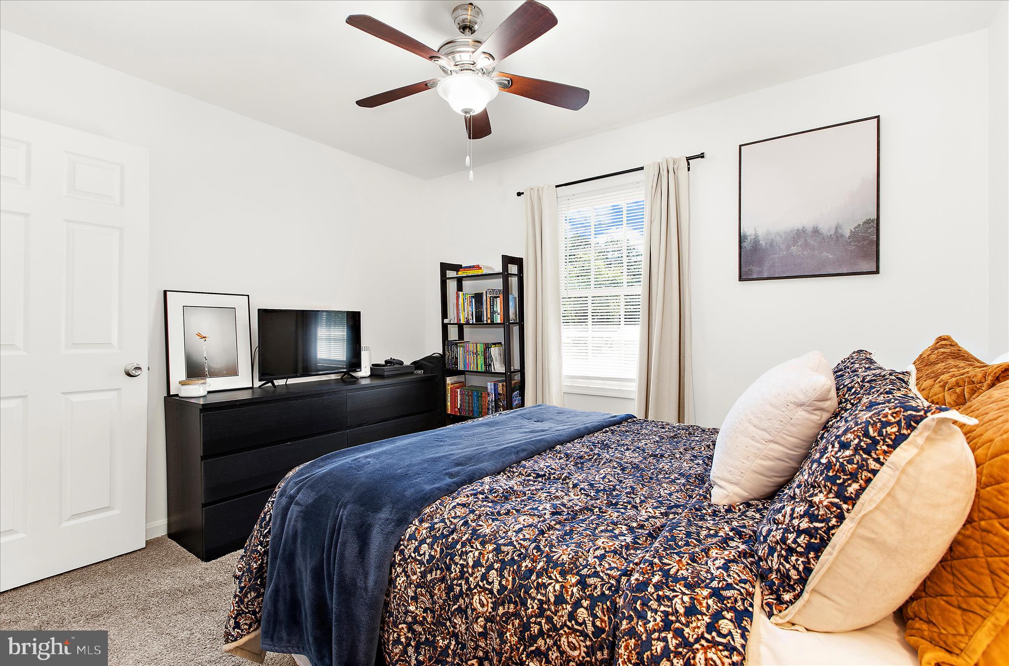 AVALON SHORES - Residential