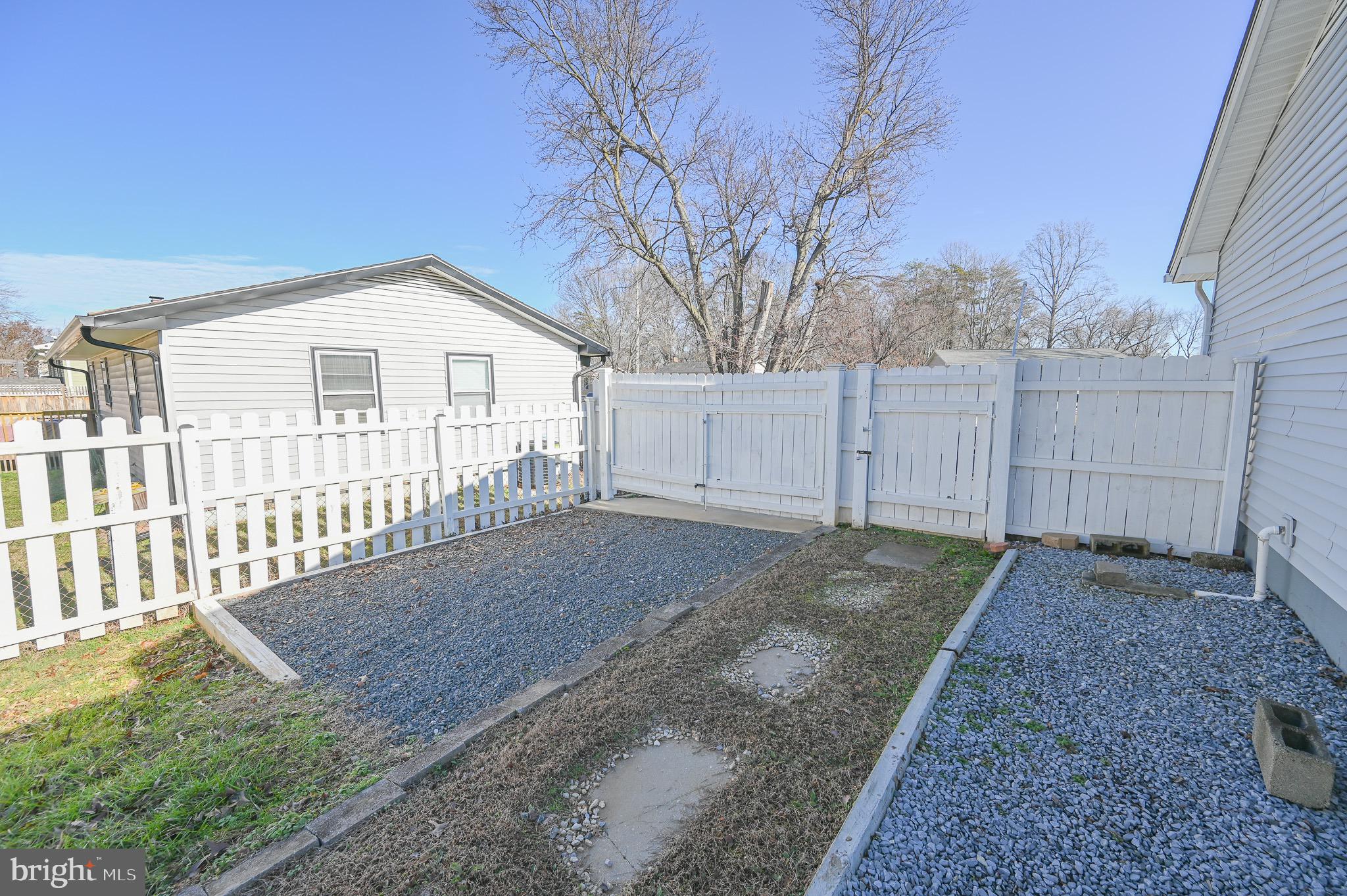 MEADOWLARK - Residential Lease