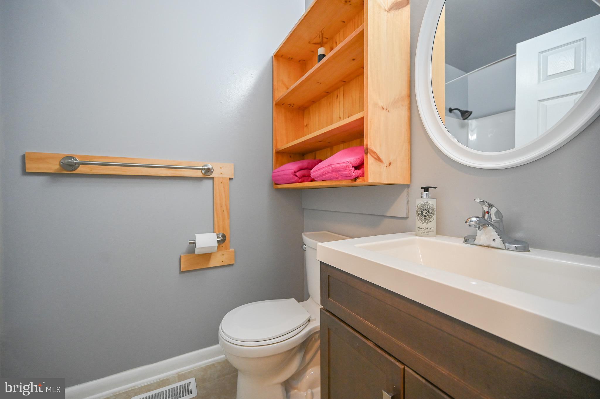 MEADOWLARK - Residential Lease
