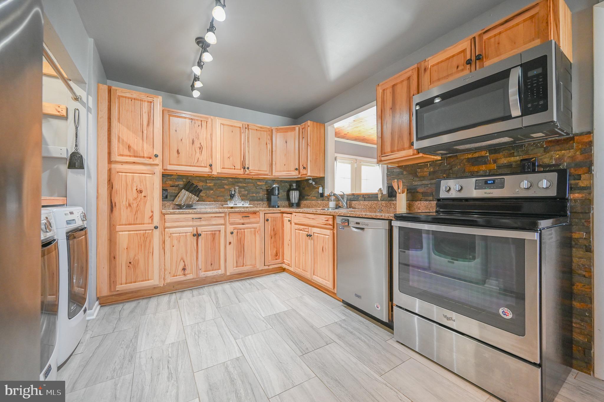 MEADOWLARK - Residential Lease