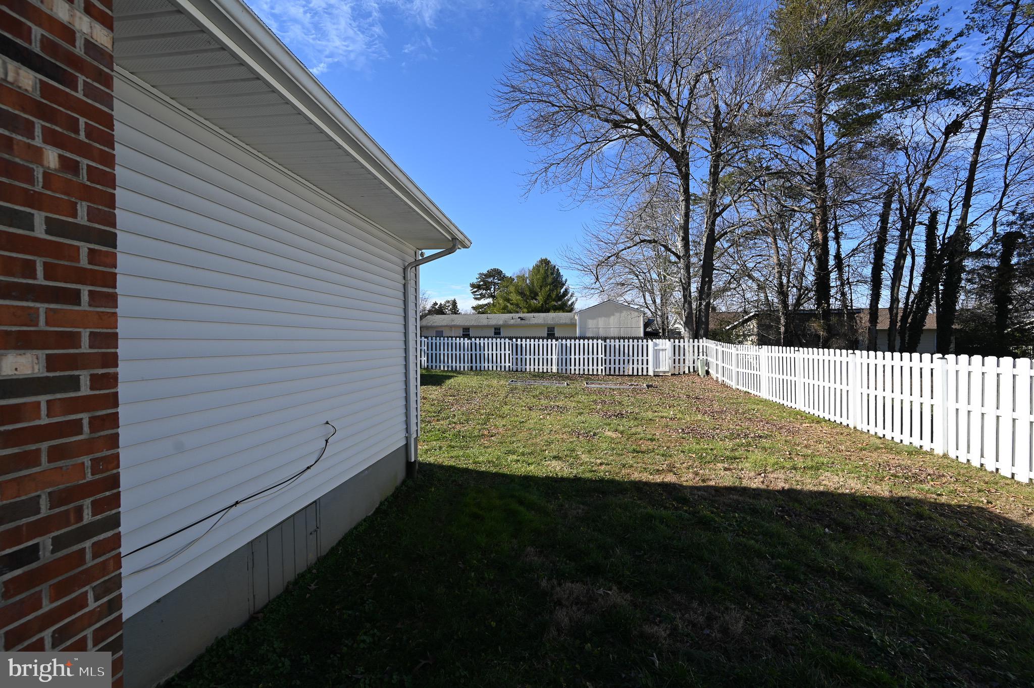 MEADOWLARK - Residential Lease