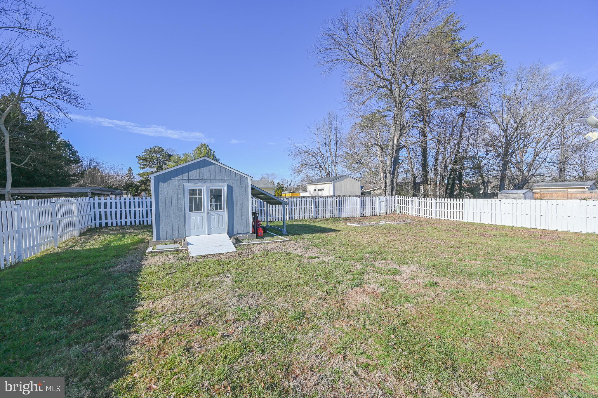MEADOWLARK - Residential Lease