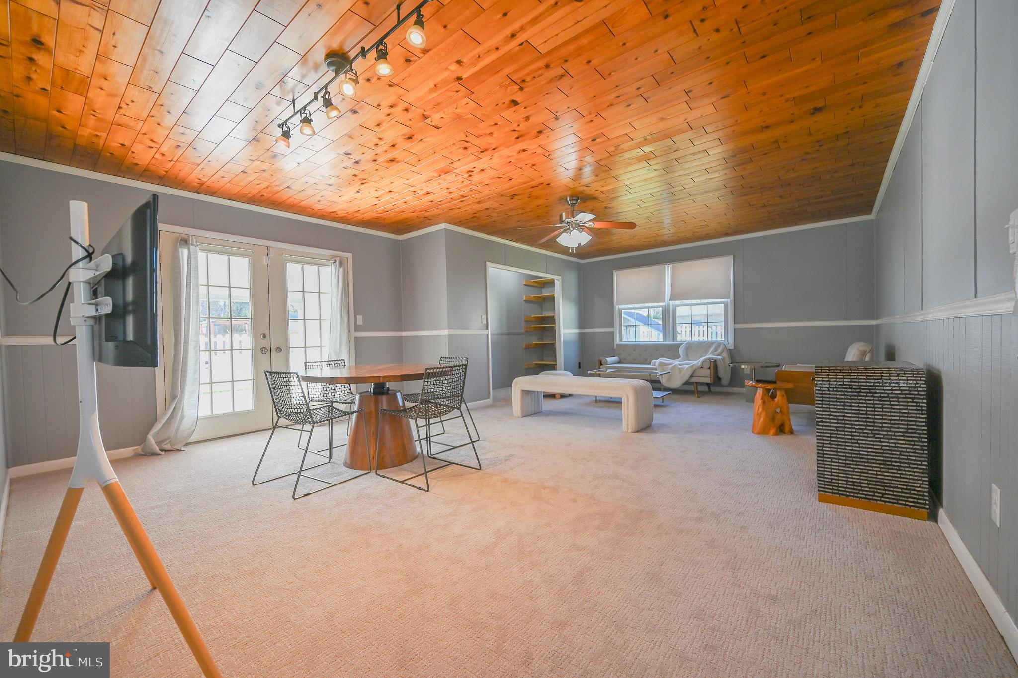 MEADOWLARK - Residential Lease