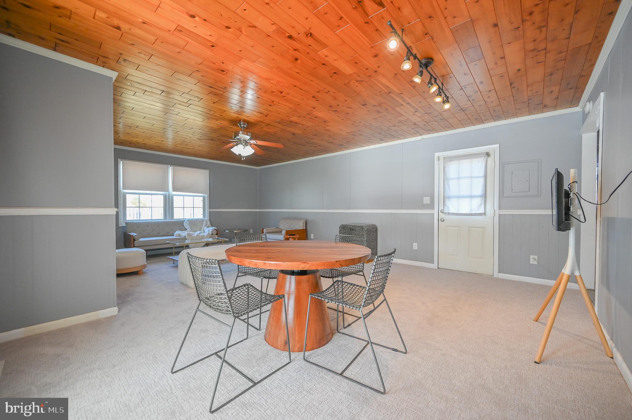 MEADOWLARK - Residential Lease