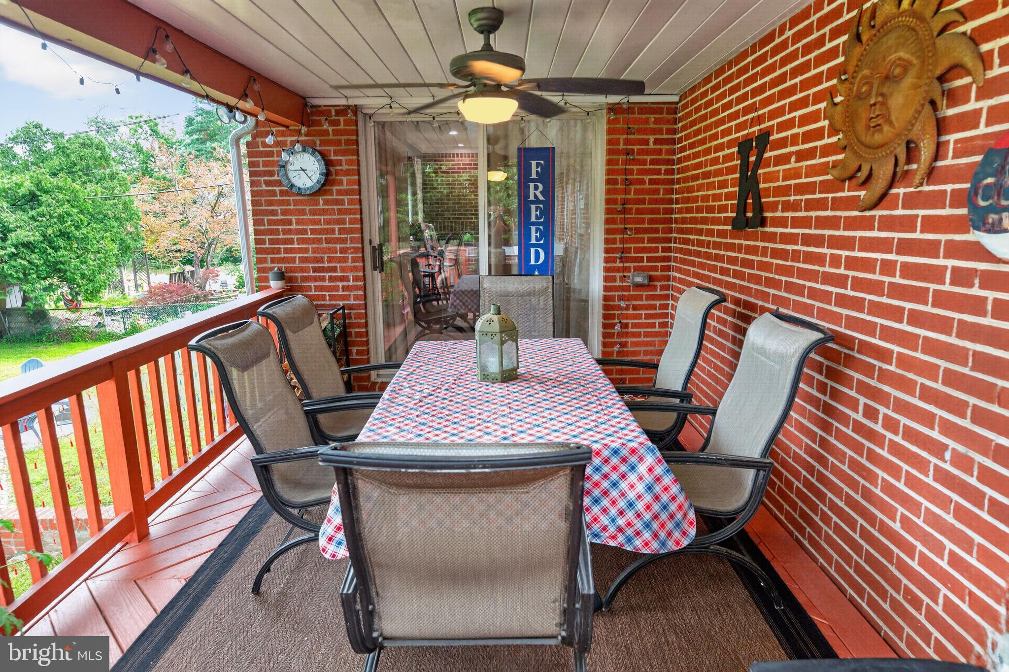 HUNTINGDON HILLS - Residential